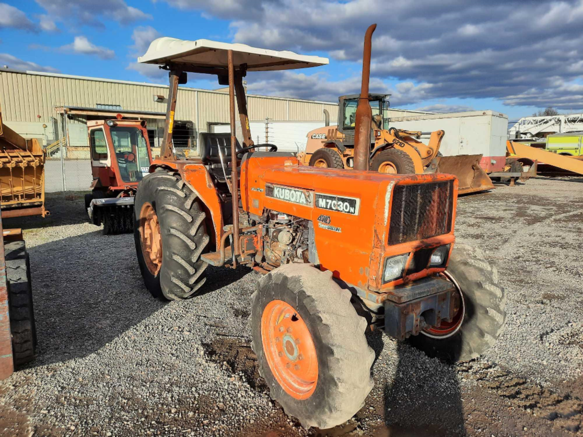 KUBOTA M7030 TRACTOR - Image 2 of 4