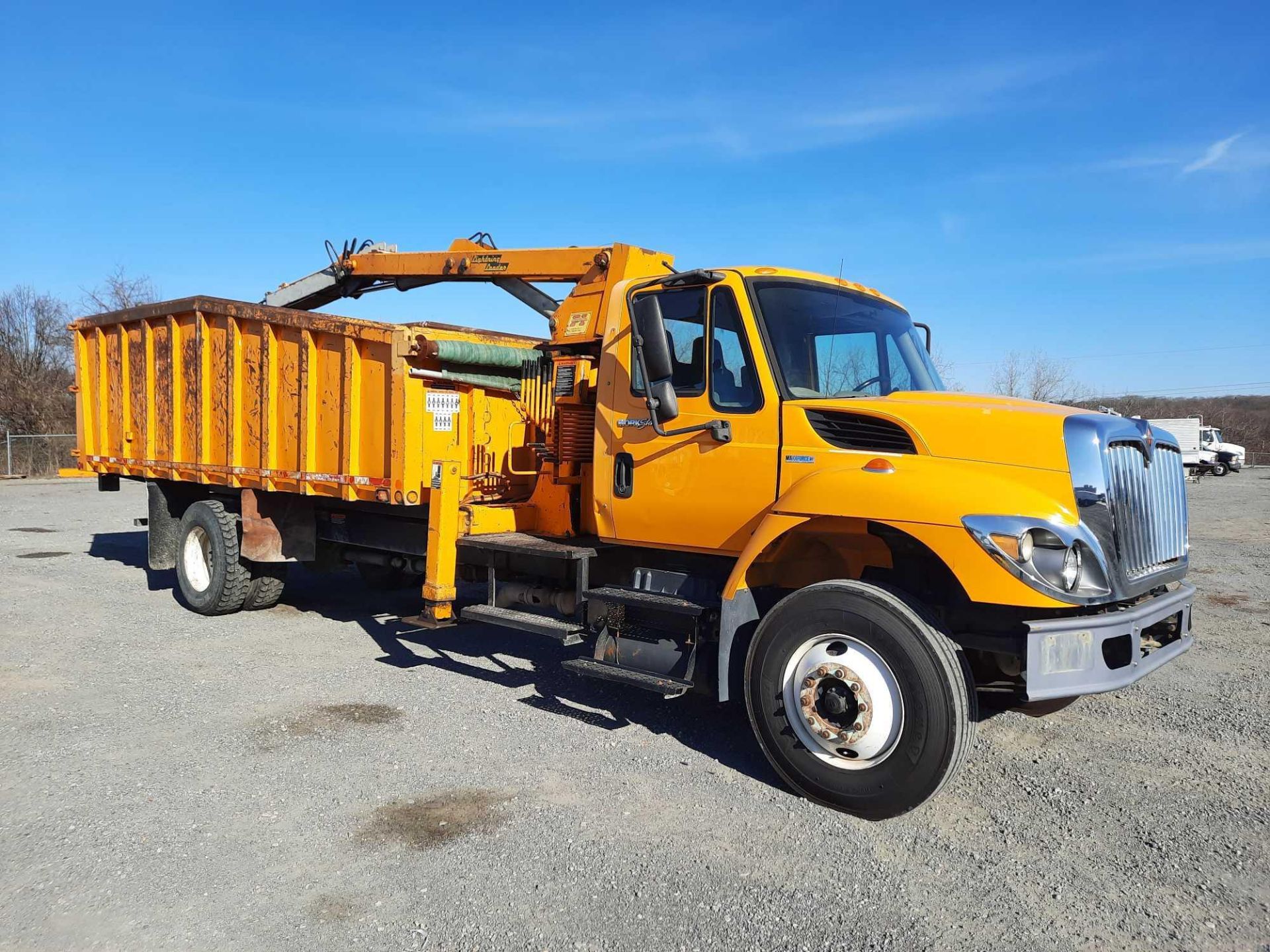 2010 INTERNATIONAL 7300S KNUCKLEBOOM TRUCK - Image 4 of 18