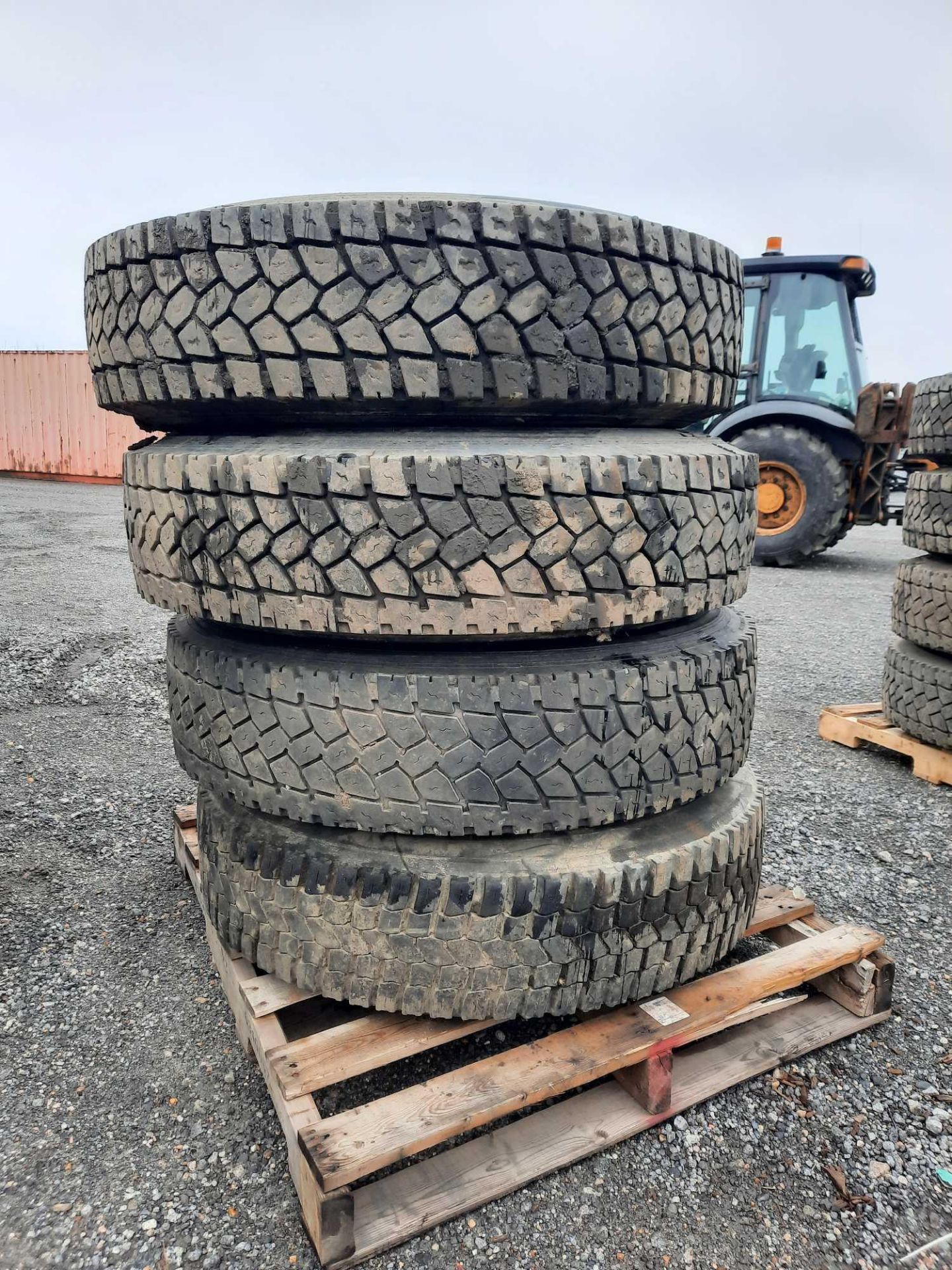 PALLET OF (4)TIRES
