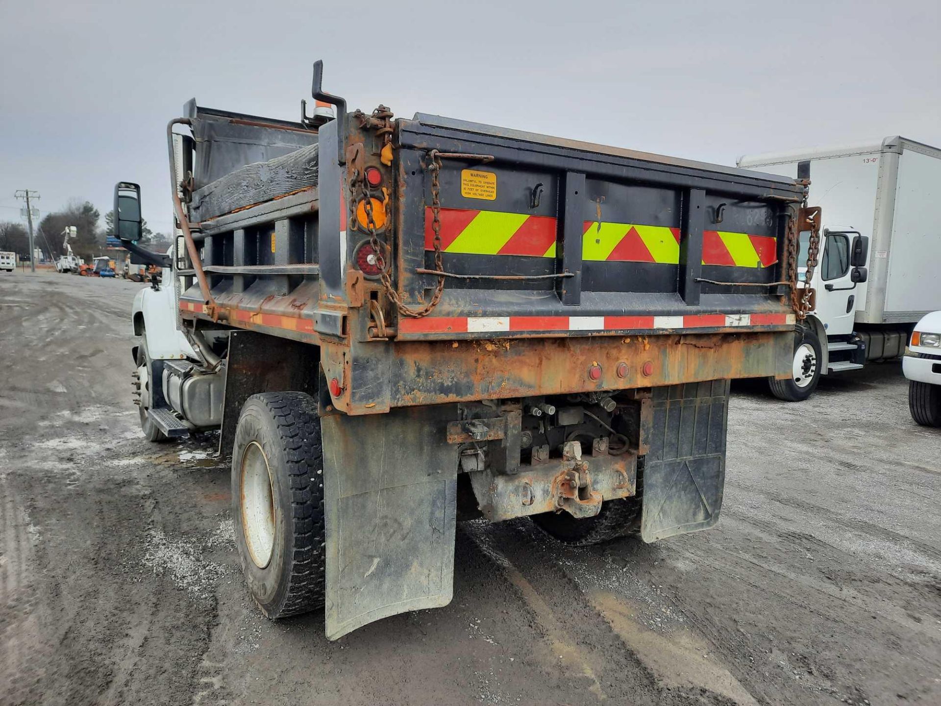 2006 GMC 7500 10' DUMP TRUCK (VDOT UNIT #: R08297) - Bild 2 aus 16