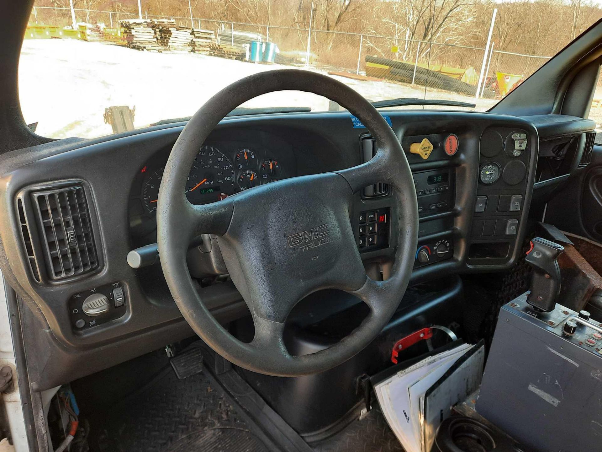 2006 GMC C7500 S/A 10' DUMP TRUCK (VDOT UNIT: R08286) - Bild 6 aus 28