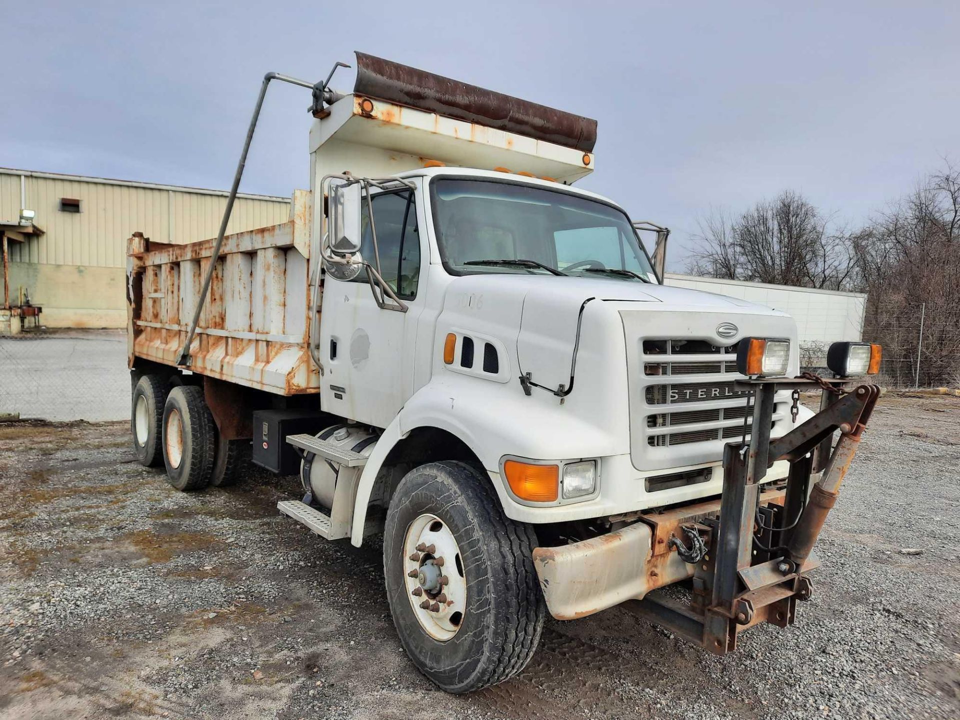 2007 STERLING LT750 16' TANDEM DUMP TRUCK - Bild 4 aus 22