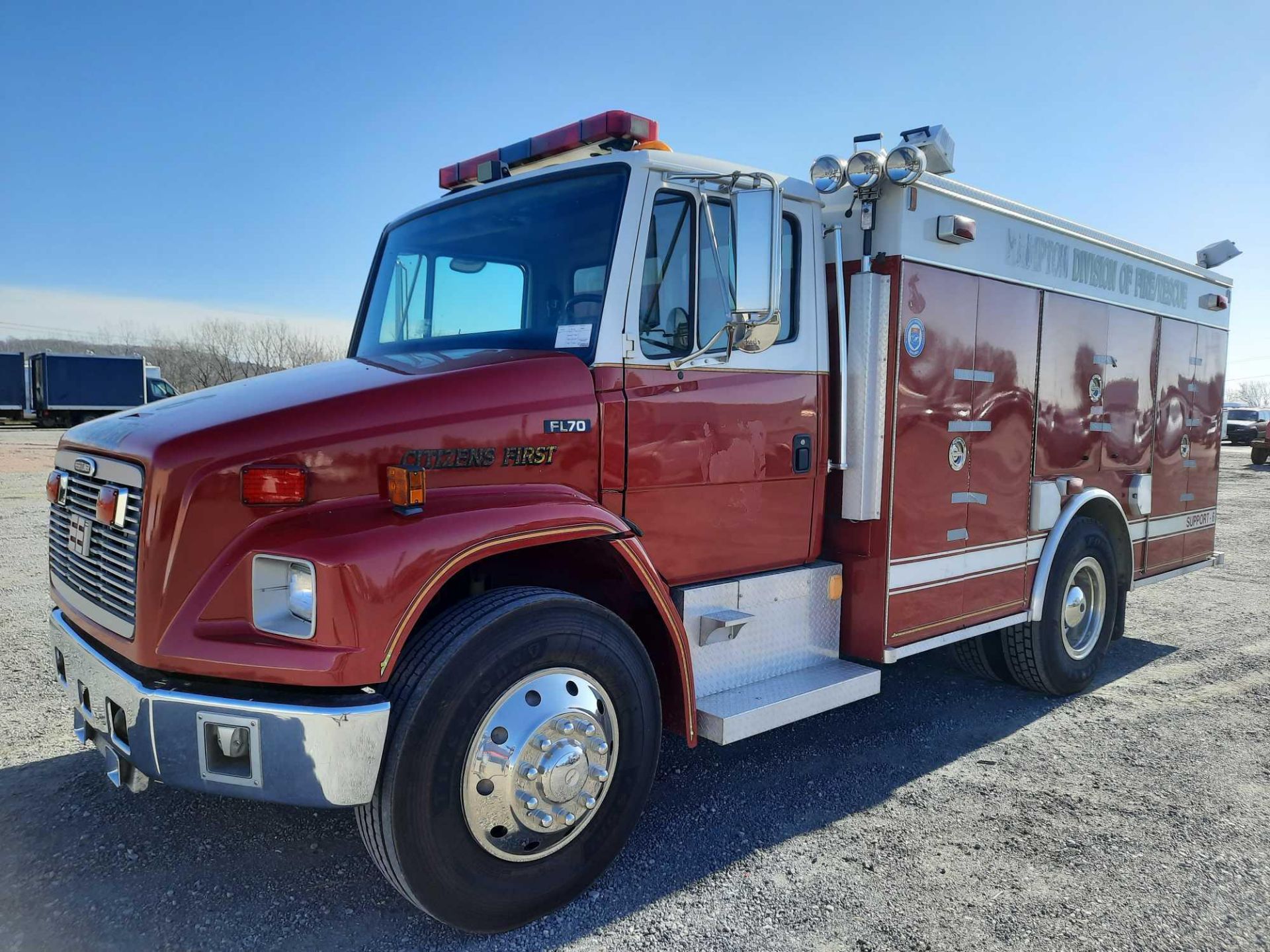 1997 FREIGHTLINER FL70 FIRE TRUCK