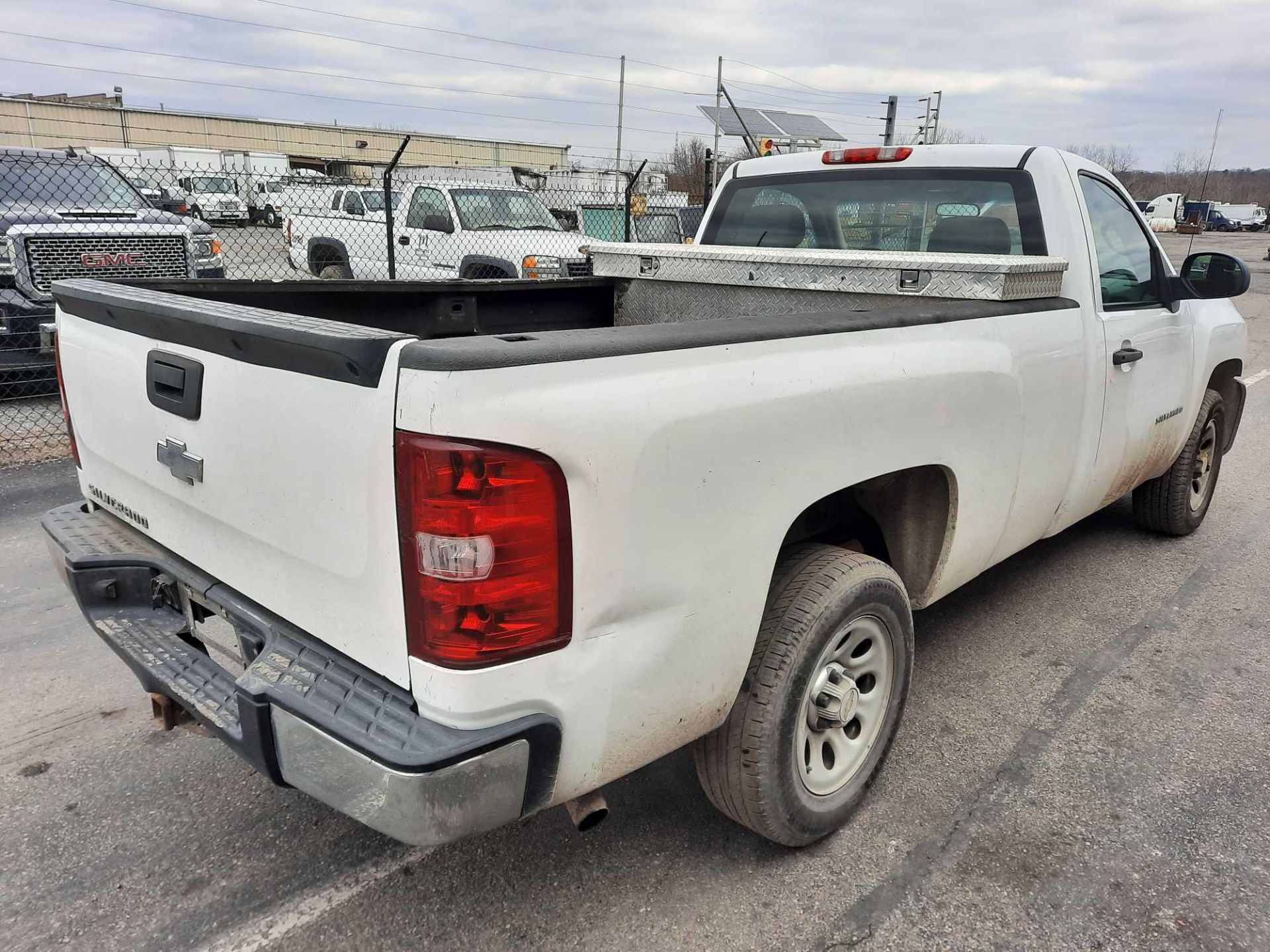 2012 CHEVROLET SILVERADO PICKUP TRUCK - Image 3 of 19