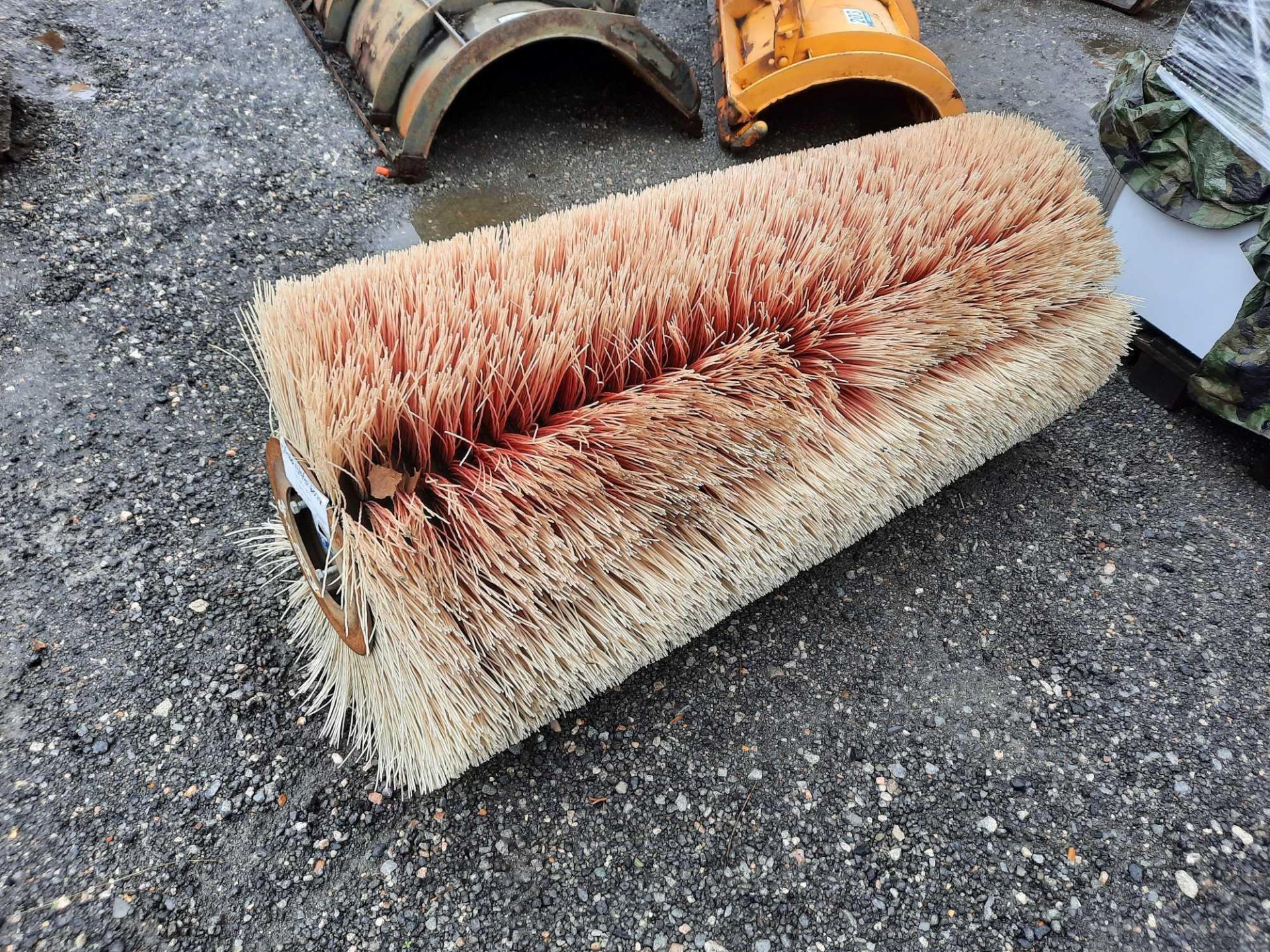 SWEEPER BRUSH