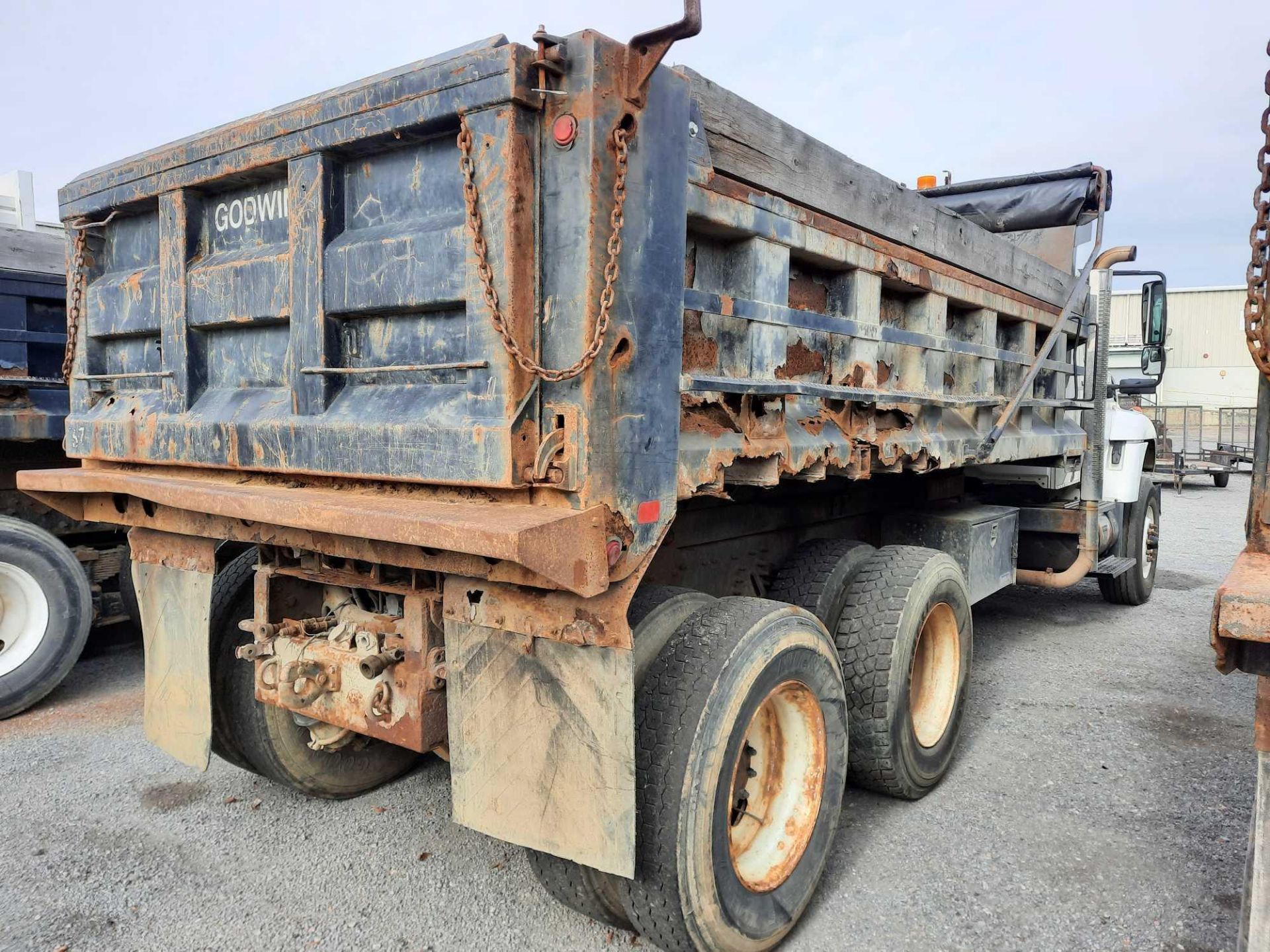 2009 INTERNATIONAL 7400 16' T/A DUMP TRUCK(HC UNIT: HC-2102-013) - Image 3 of 23