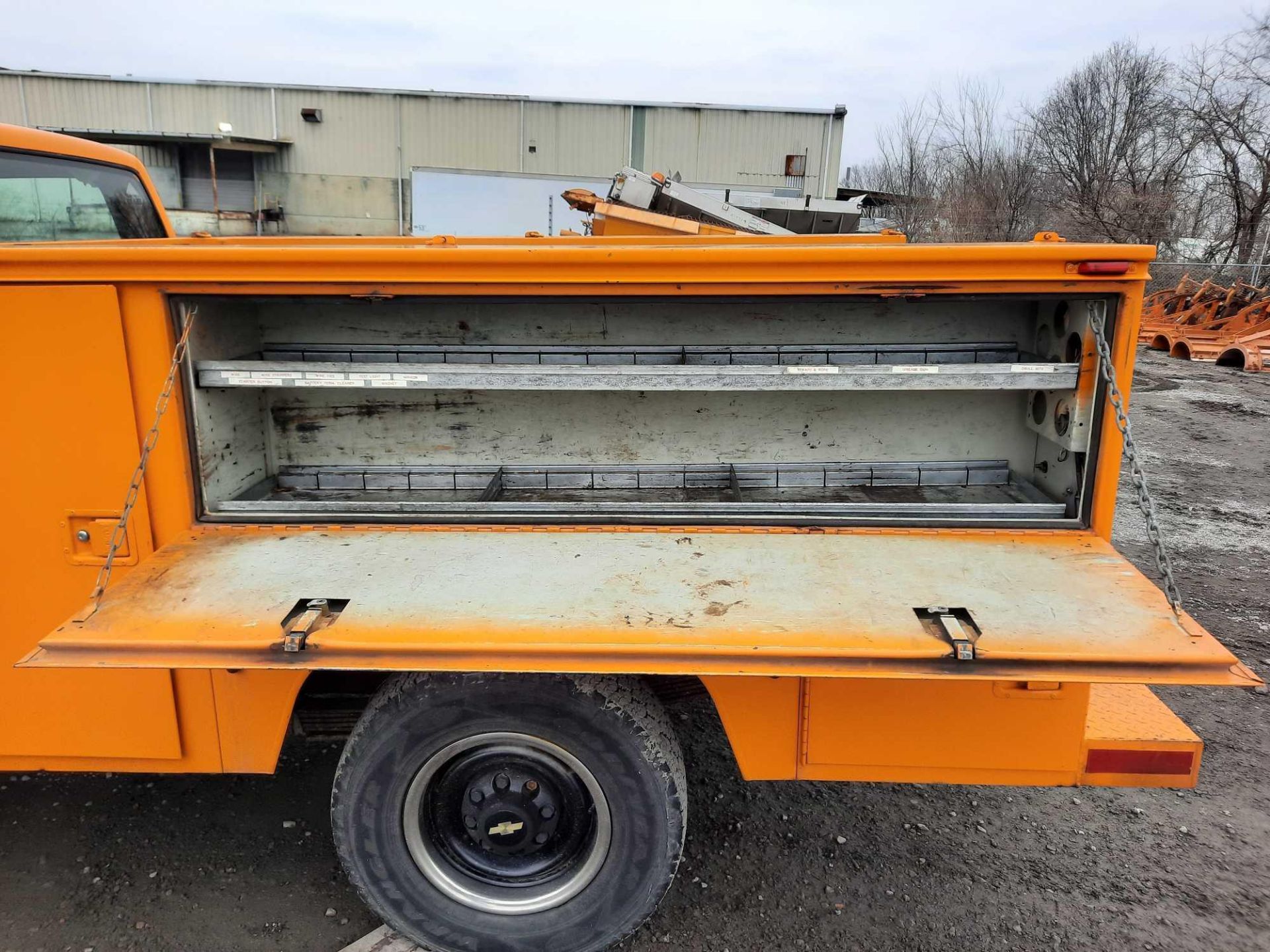 1993 CHEVROLET 2500 UTIL BODY TRUCK (VDOT UNIT #: R67610) - Image 11 of 23