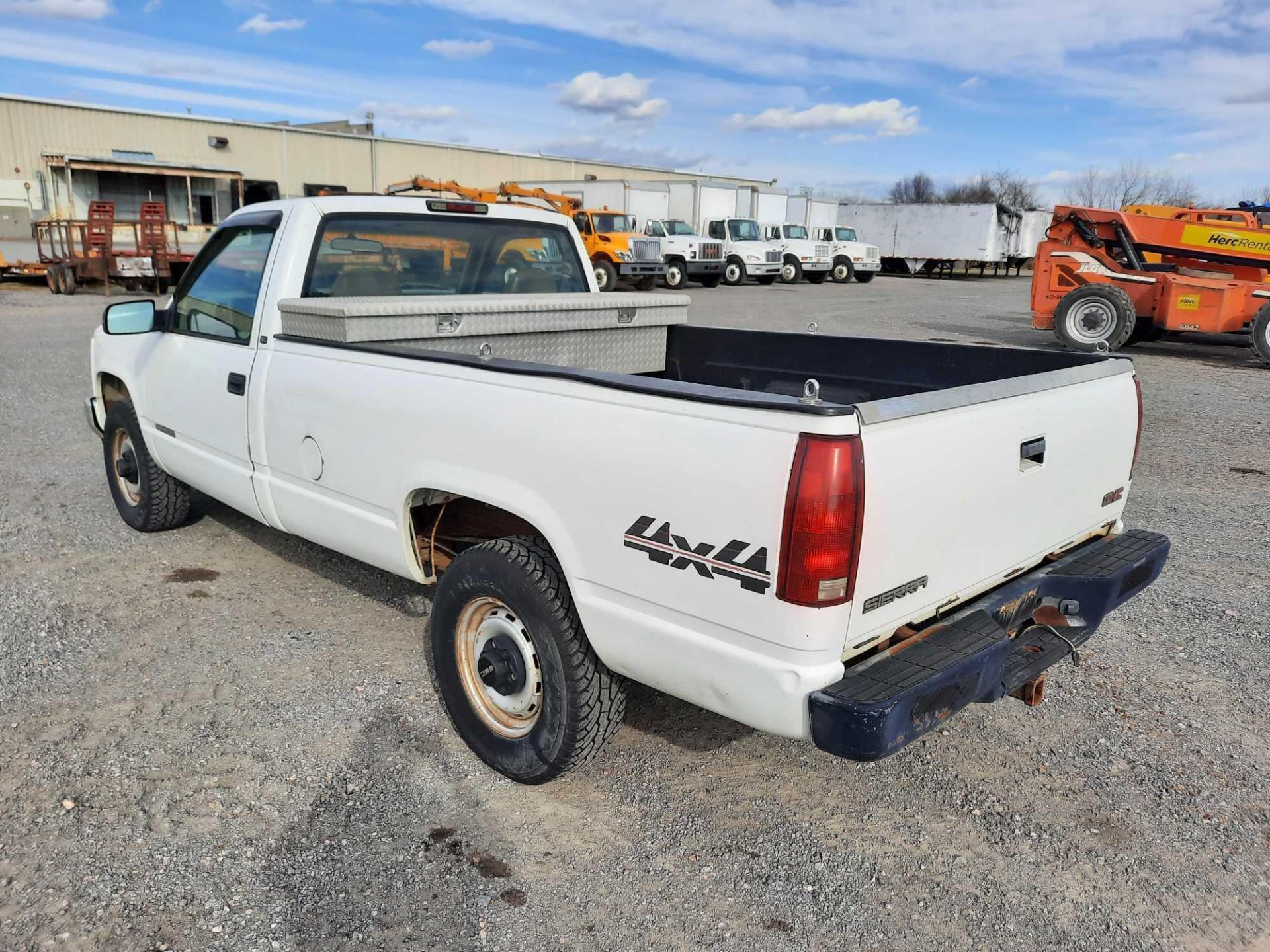 1998 GMC K1500 4x4 PICK UP TRUCK - Image 2 of 17