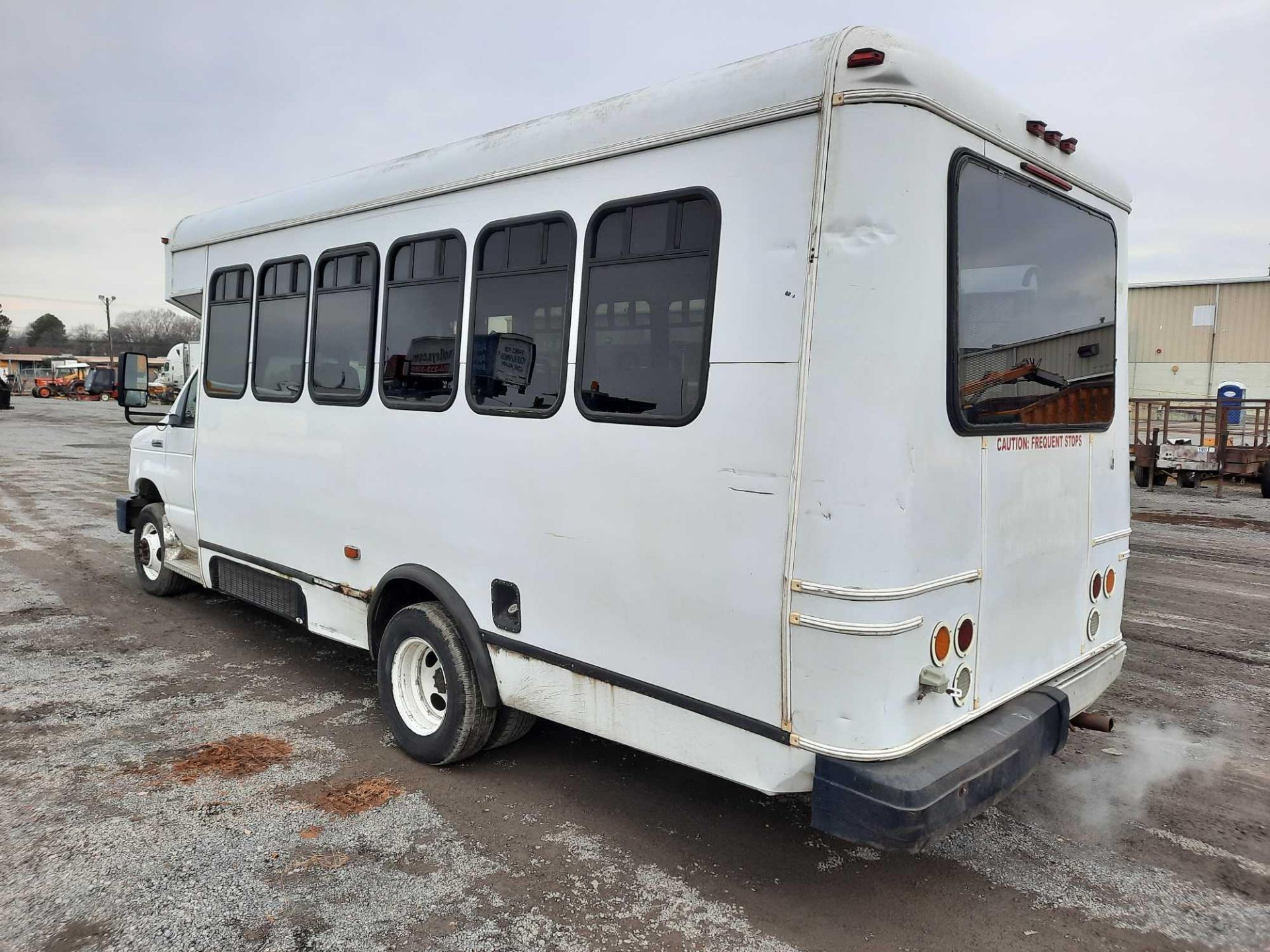 2008 FORD E-450 SHORT BUS - Image 2 of 16