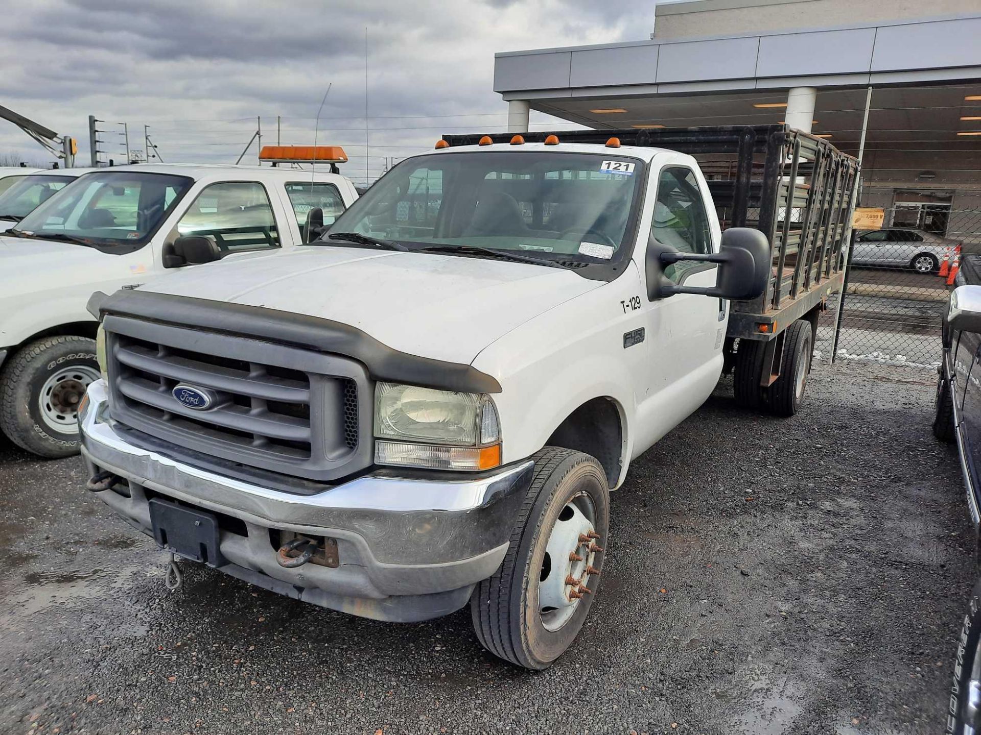 2004 FORD F-450 STAKE BODY TRUCK