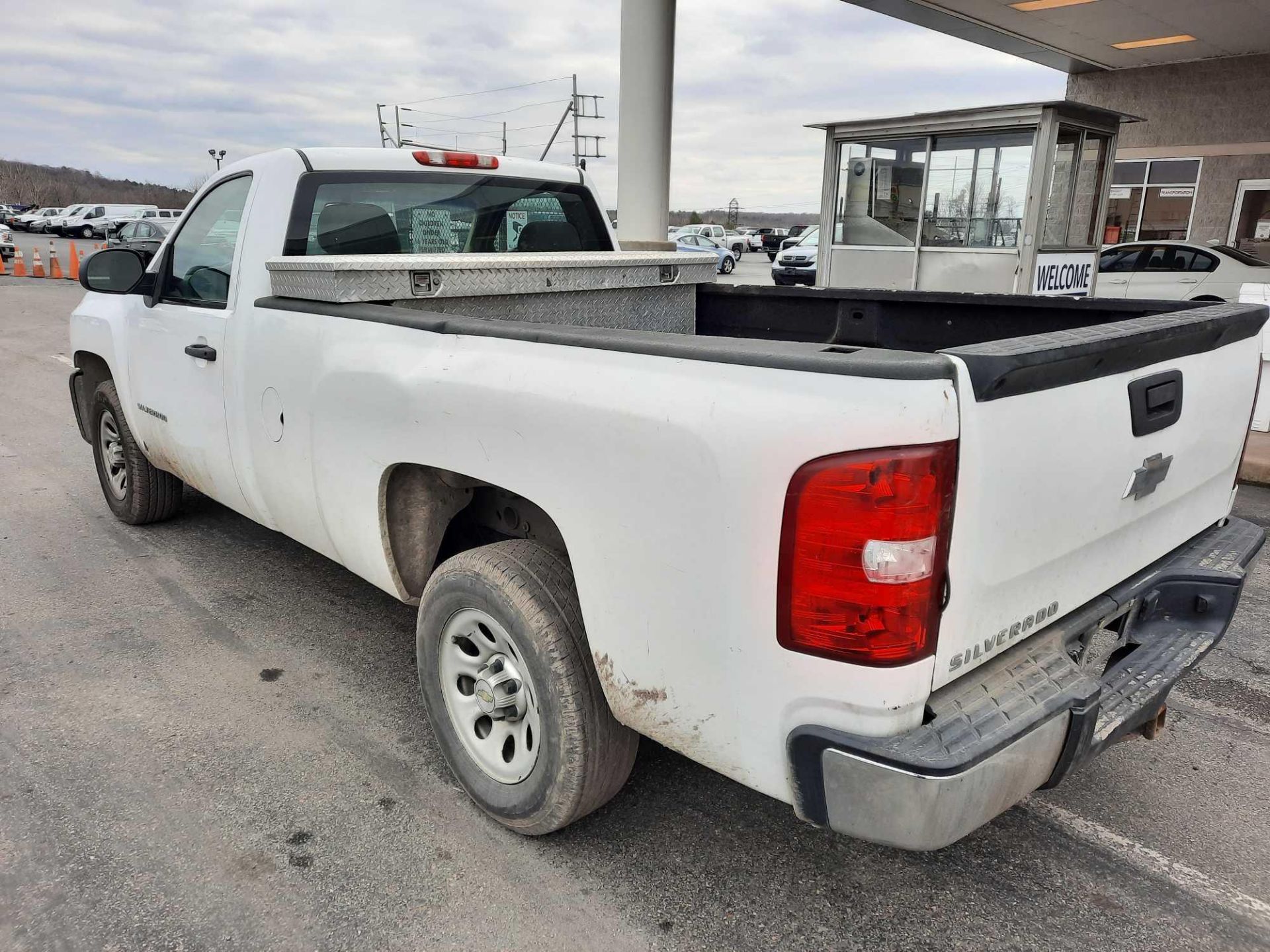 2012 CHEVROLET SILVERADO PICKUP TRUCK - Image 2 of 19