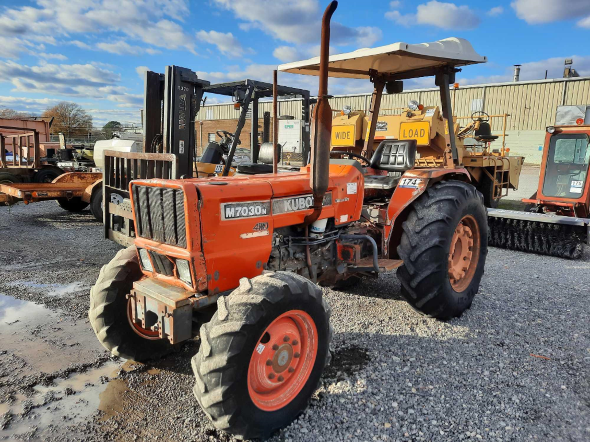 KUBOTA M7030 TRACTOR