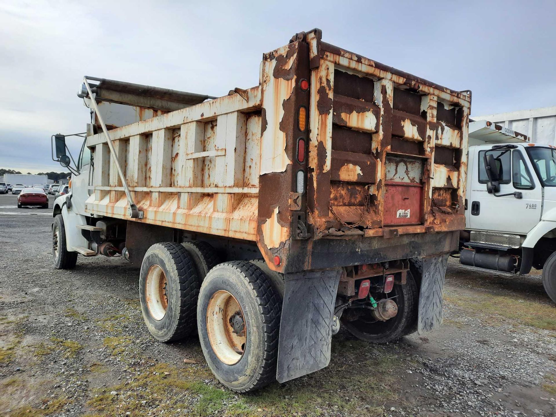 2007 STERLING LT750 16' TANDEM DUMP TRUCK - Bild 2 aus 22