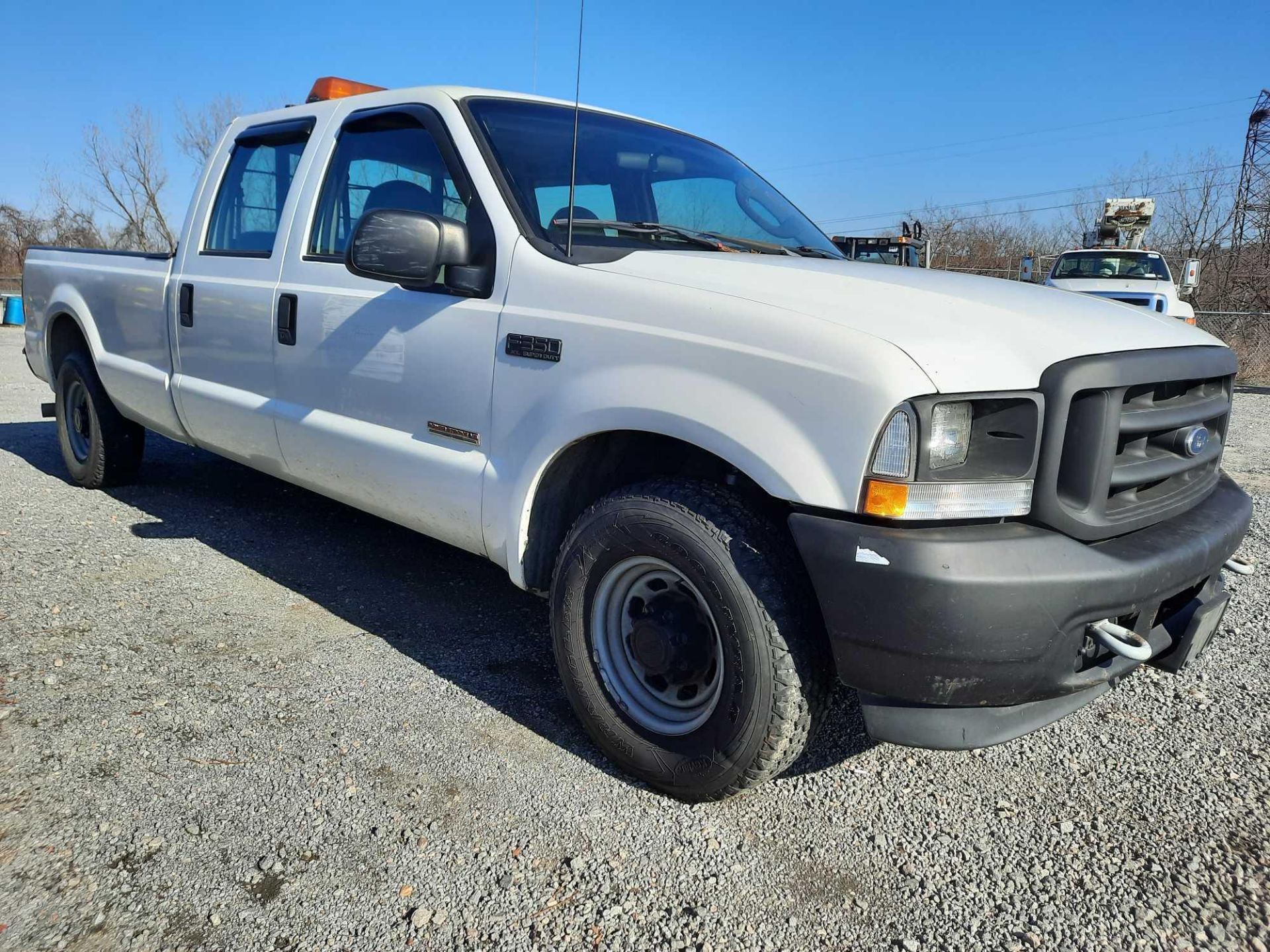 2003 FORD F350 PICK UP TRUCK (VDOT # R06582)