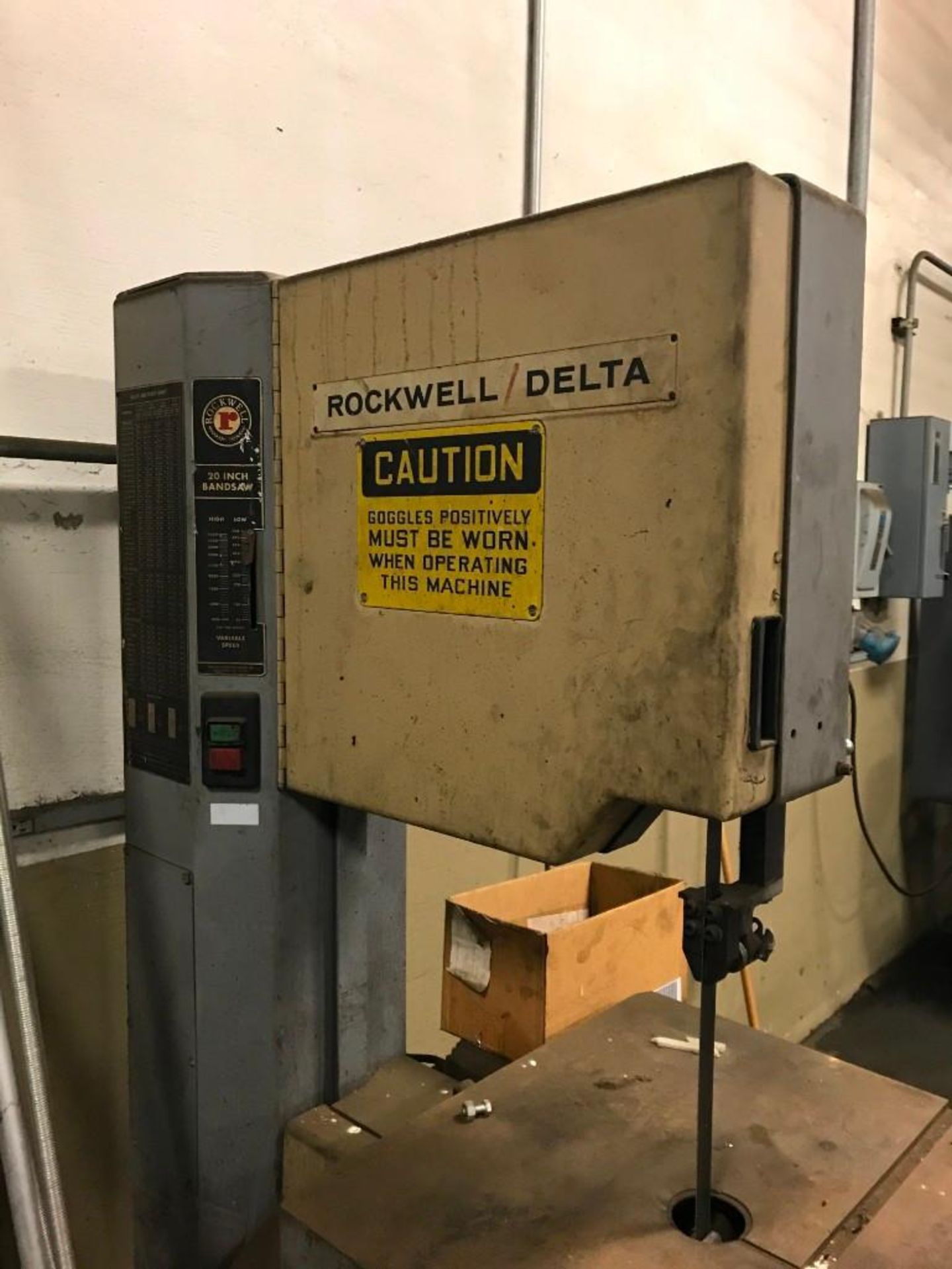 ROCKWELL 28-3X5 VERTICAL BAND SAW - Image 5 of 9