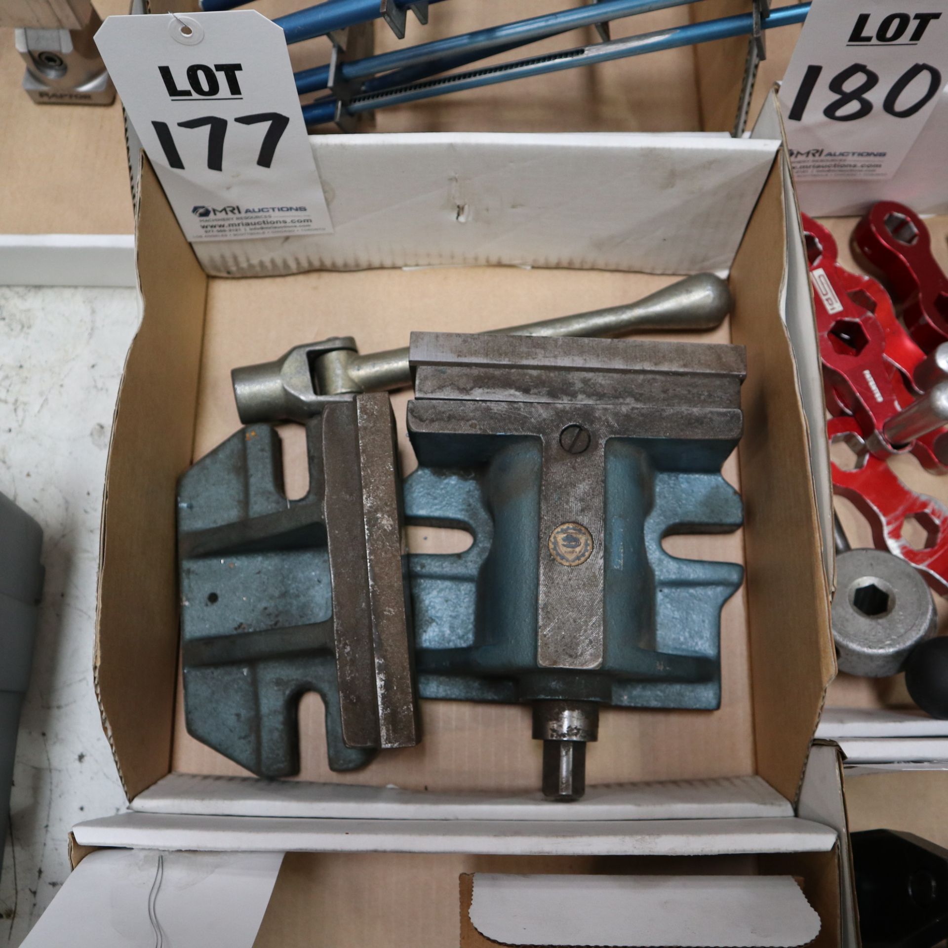 TABLE VISE, 2 PIECES AND HANDLE - Image 2 of 2