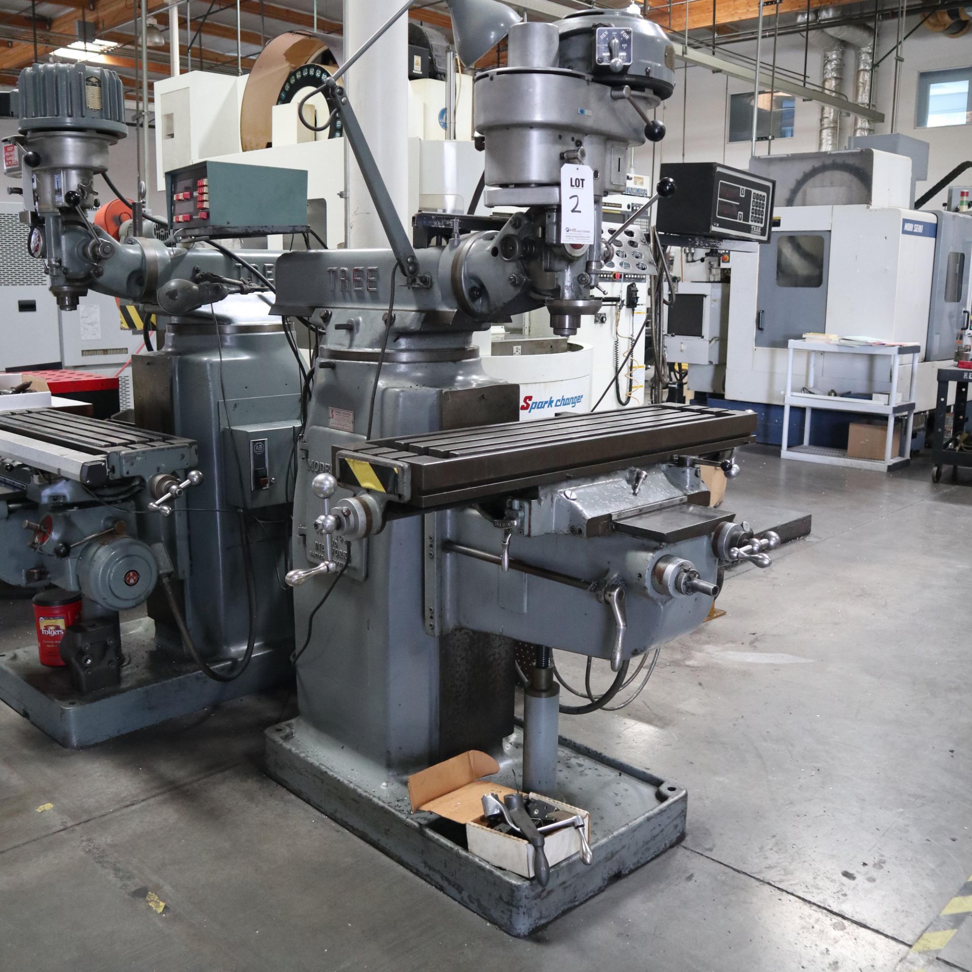 TREE MODEL 2UVR MILLING MACHINE, REBUILT 1975, S/N 1008, WITH TRAK DRO *PLEASE NOTE: ISSUE WITH X - Image 2 of 12