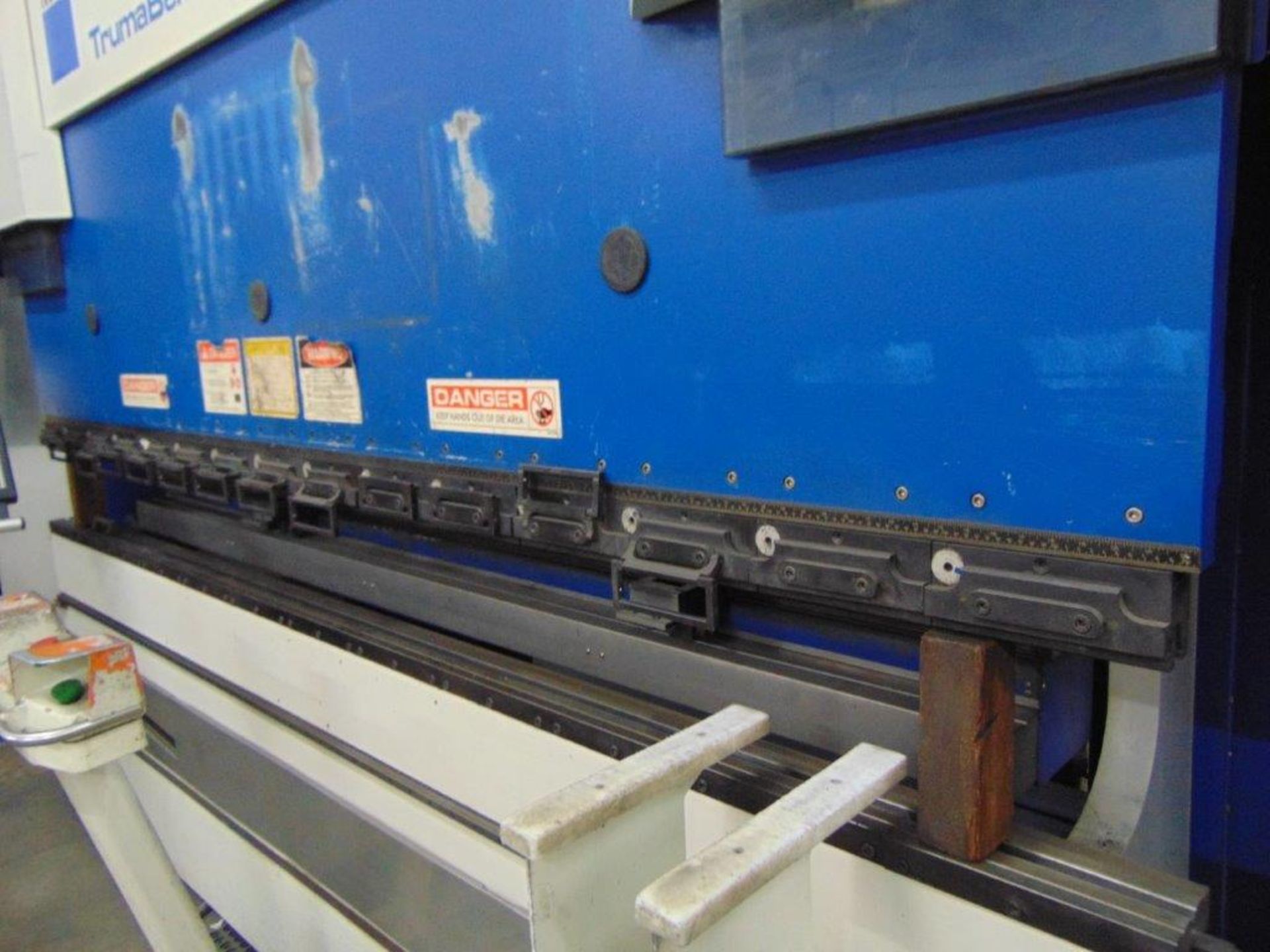 2006 TRUMPF TRUMABEND C120 HYDRAULIC PRESS BRAKE, S/N B0204A0031, 120 TON, 4-AXIS, 122” OVERALL - Image 2 of 8