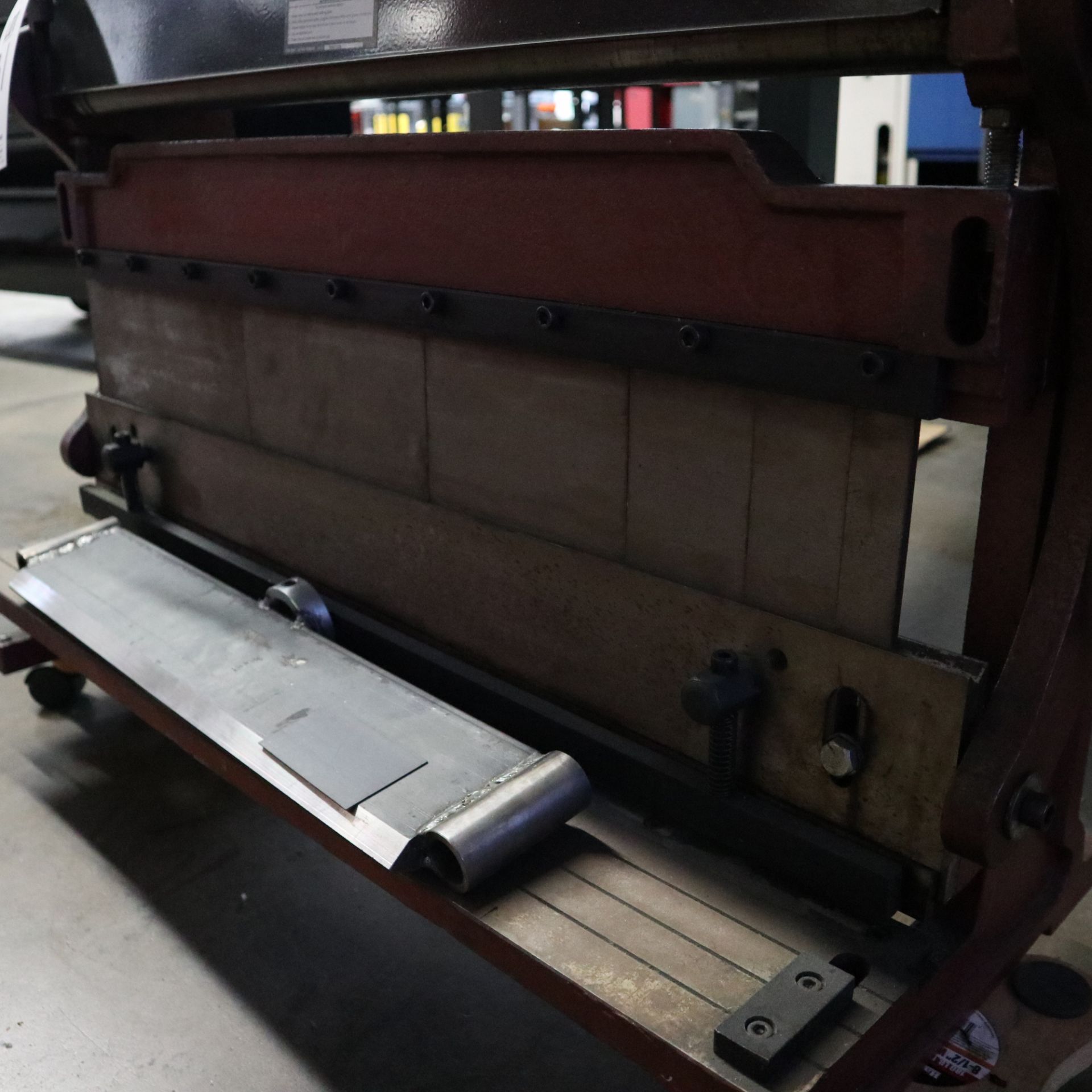 CENTRAL MACHINERY 30" SHEAR AND PRESS BRAKE, 30" WIDTH, 1", 2", 3", 6", 8", 10" DIES - Image 3 of 3