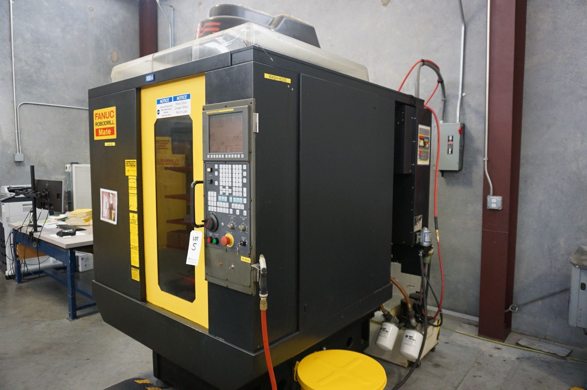 2007 FANUC ROBODRILL MATE CNC MILLING MACHINE, MODEL A04B-0098-B101#BM, S/N 076VN376, WEIGHT 2000 - Image 2 of 10