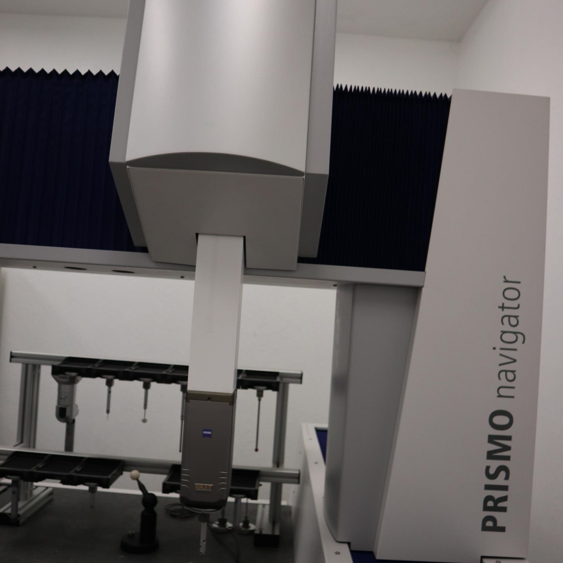 2016 ZEISS PRISMO NAVIGATOR CMM WITH MULTI APPLICATION SENSOR SYSTEM AND SENSOR RACK, POWER SUPPLY, - Image 3 of 69