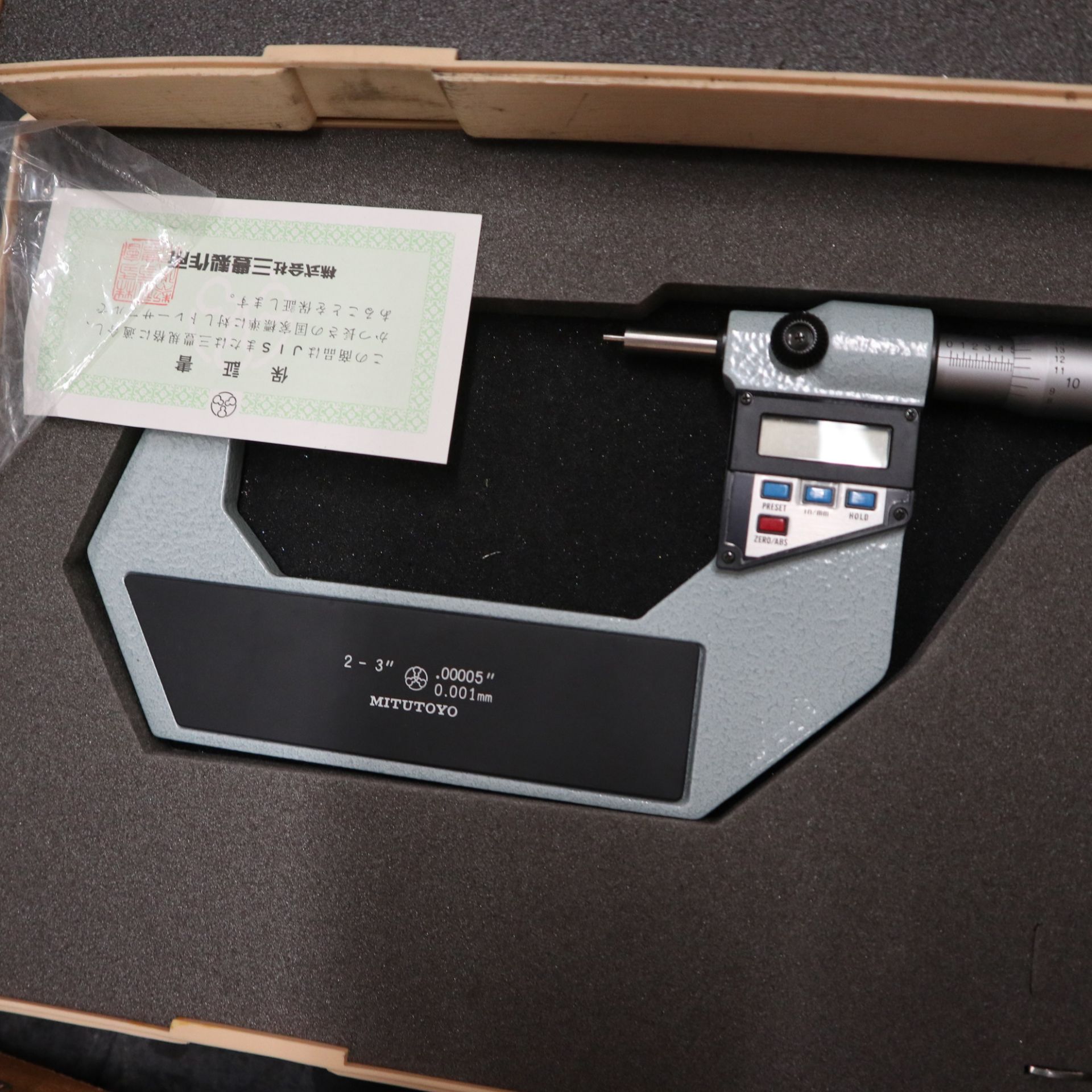 LOT TO INCLUDE: MISC. MITUTOYO DIGITAL MICROMETERS, 2-3", PARTIAL SET - Image 3 of 5