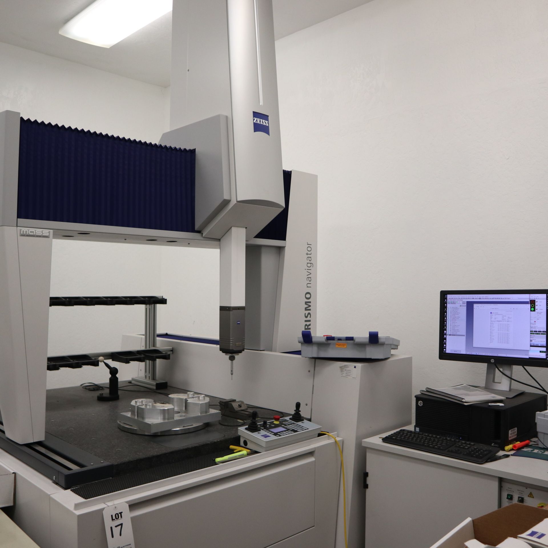 2016 ZEISS PRISMO NAVIGATOR CMM WITH MULTI APPLICATION SENSOR SYSTEM AND SENSOR RACK, POWER SUPPLY, - Image 22 of 69