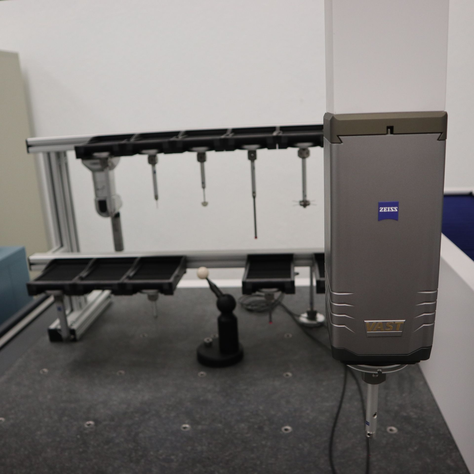 2016 ZEISS PRISMO NAVIGATOR CMM WITH MULTI APPLICATION SENSOR SYSTEM AND SENSOR RACK, POWER SUPPLY, - Image 2 of 69