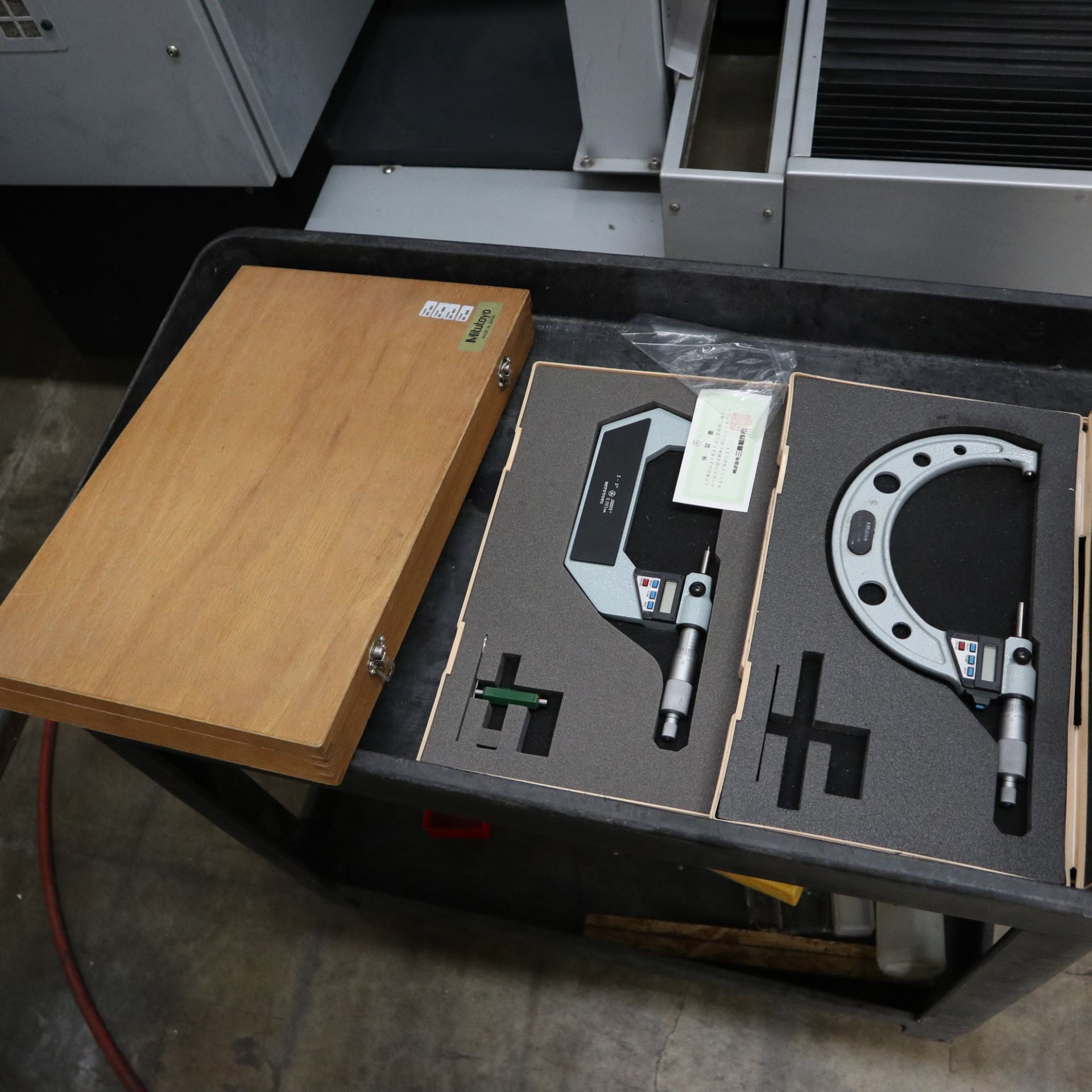 LOT TO INCLUDE: MISC. MITUTOYO DIGITAL MICROMETERS, 2-3", PARTIAL SET - Image 2 of 5