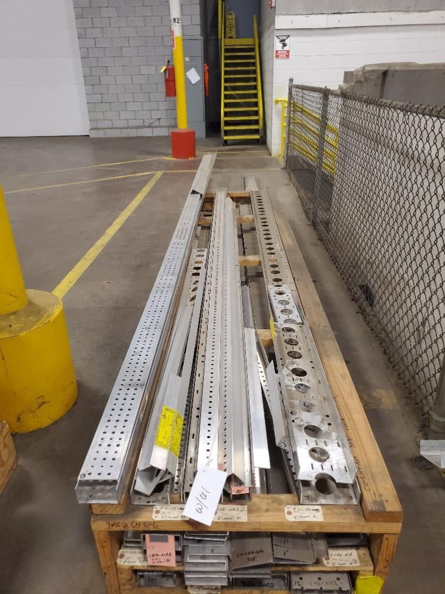LOT OF ASSORTED DINRAIL, UNISTRUT, PVC, COATED AND HEAVY WALL CONDUIT, AND CHANNEL CABLE TRAY - Image 6 of 6