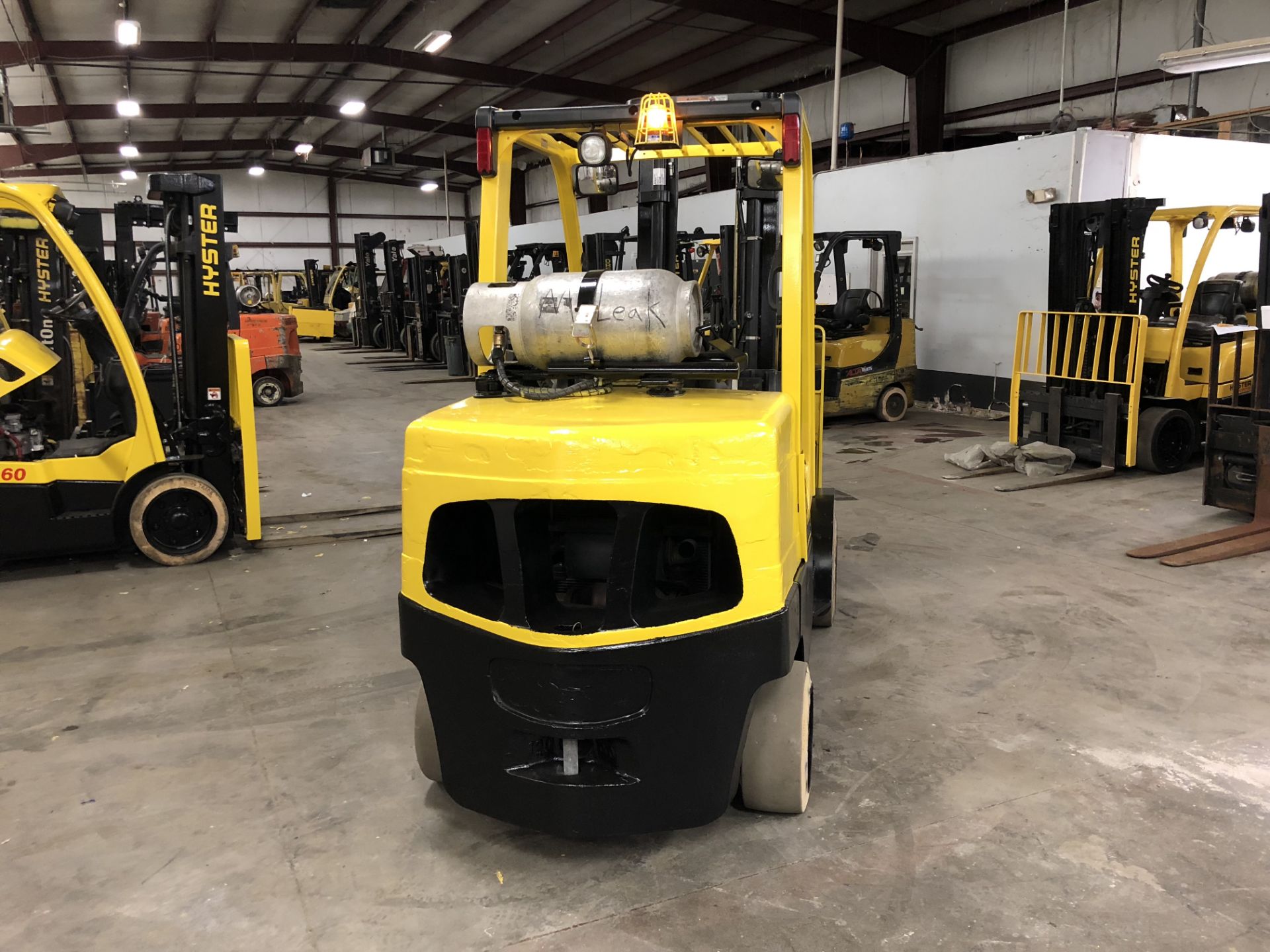 2015 HYSTER 12,000 LB. CAPACITY FORKLIFT, MODEL S120FT, S/N 4004V02064N, LPG, 15,355 HOURS, SOLID - Image 2 of 6