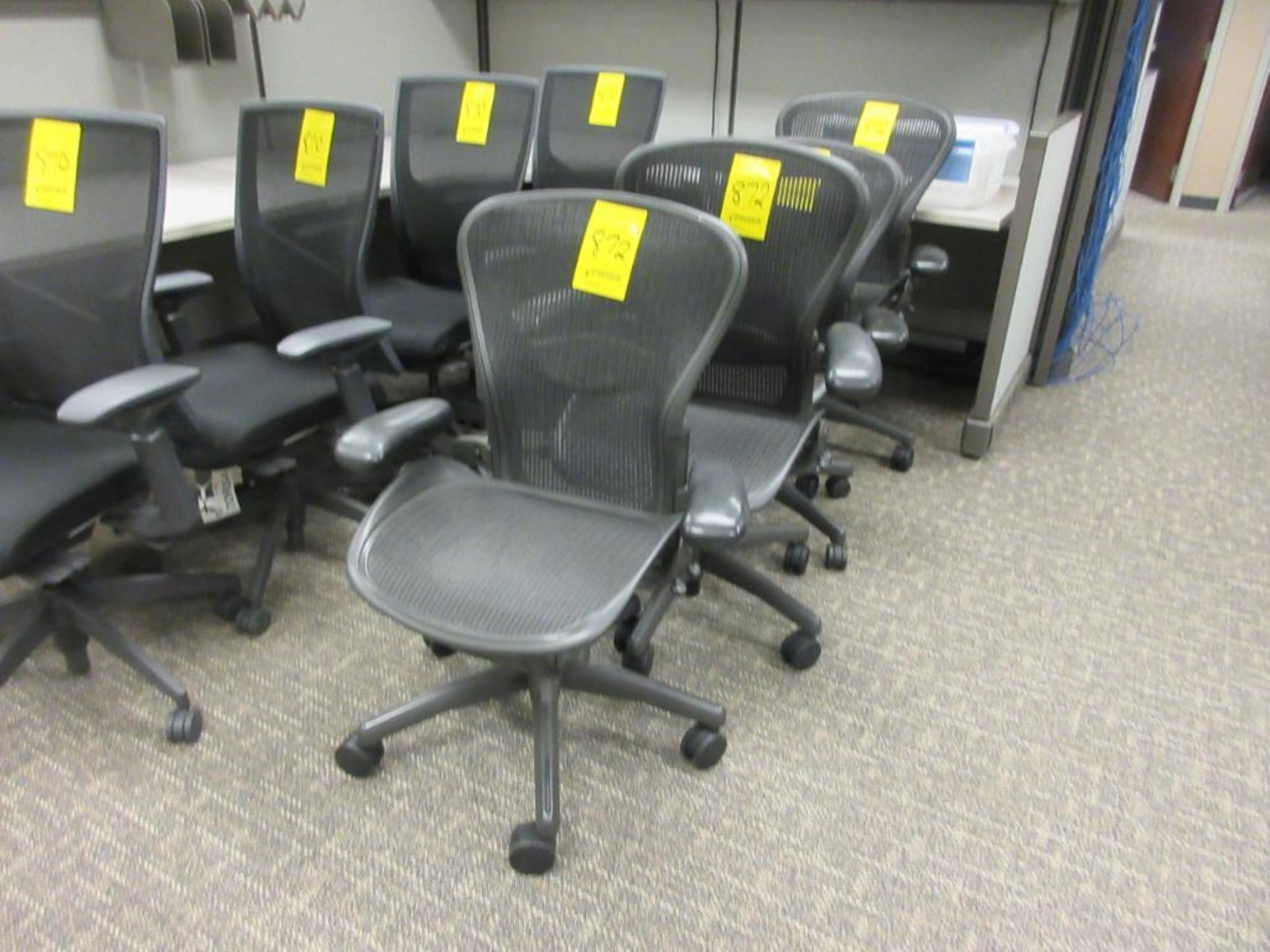 (8) HERMAN MILLER OFFICE CHAIRS - Image 2 of 2