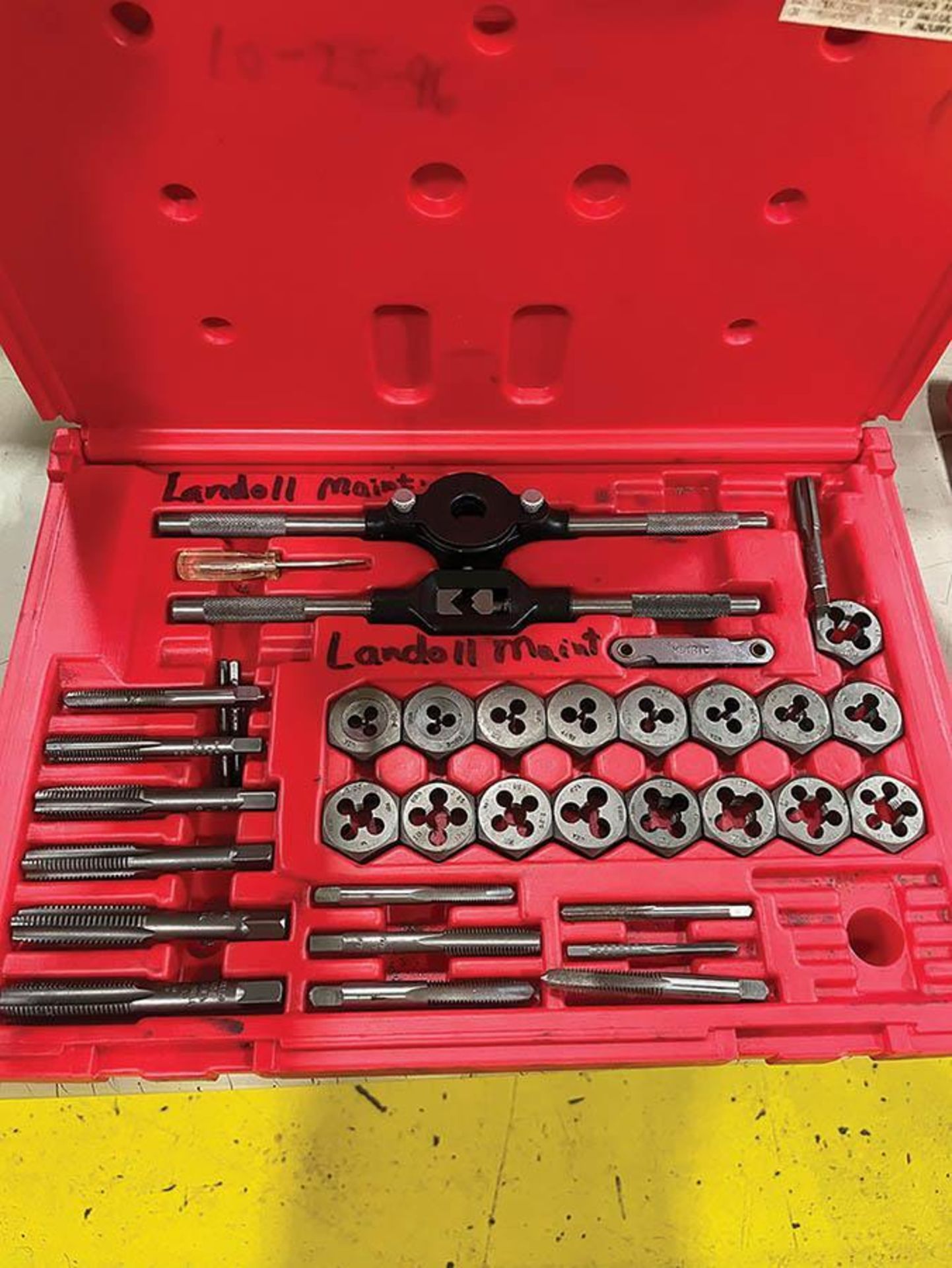 MASTER MECHANIC METRIC TAP AND DIE SET