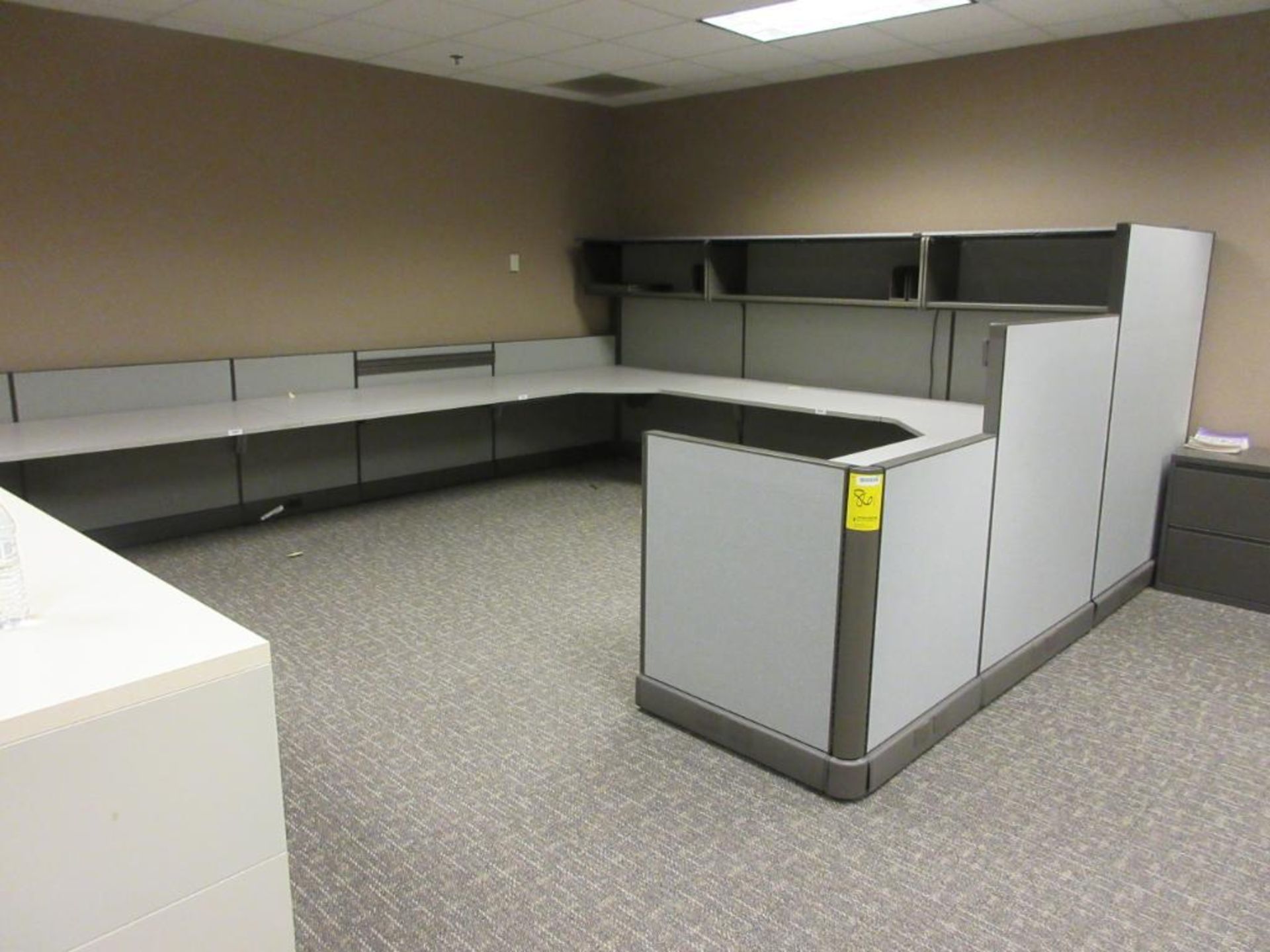 HERMAN MILLER OFFICE CUBICLE