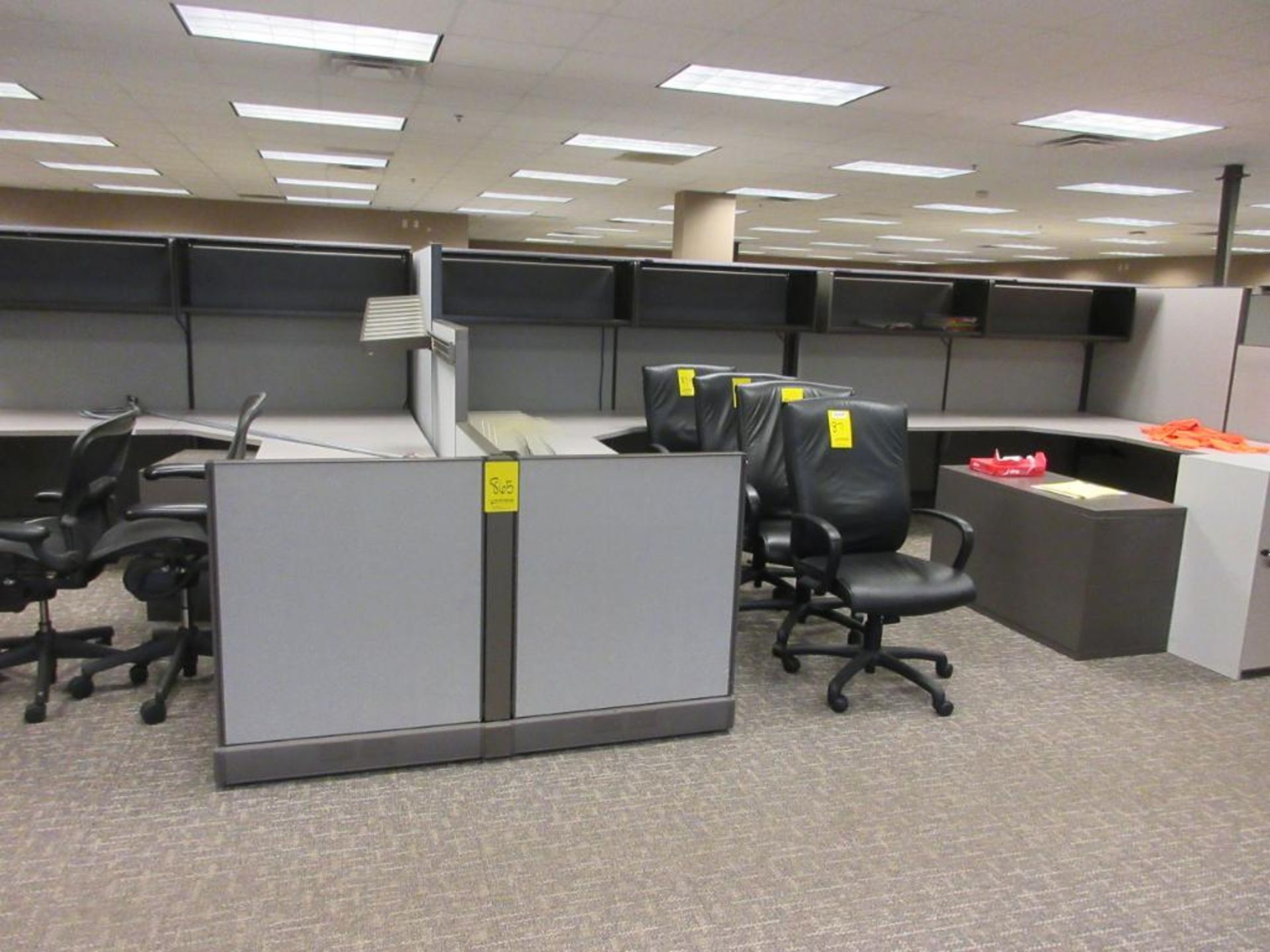 HERMAN MILLER OFFICE CUBICLE - Image 2 of 2