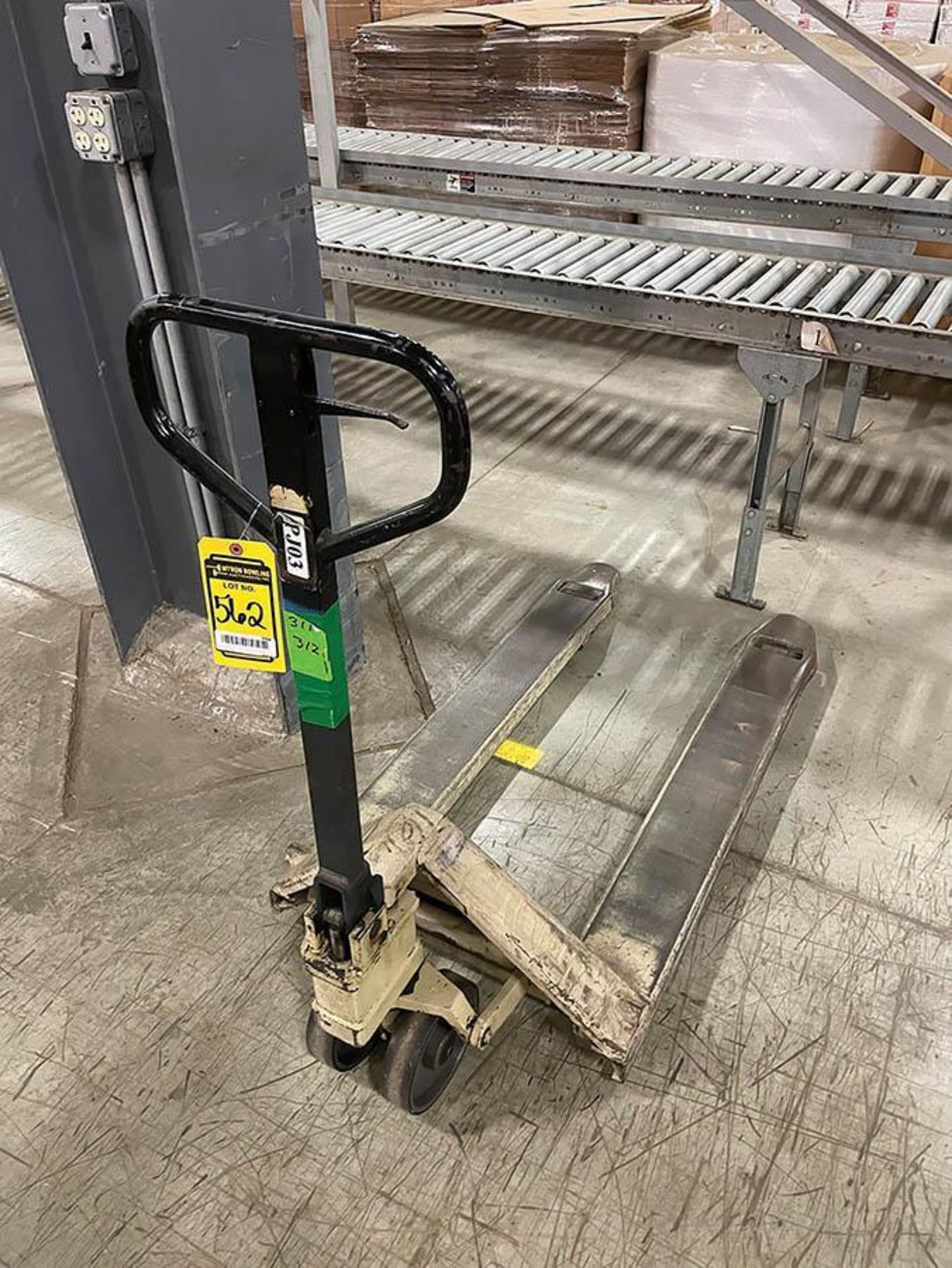 CROWN PALLET TRUCK, 4,500 LB. CAP.