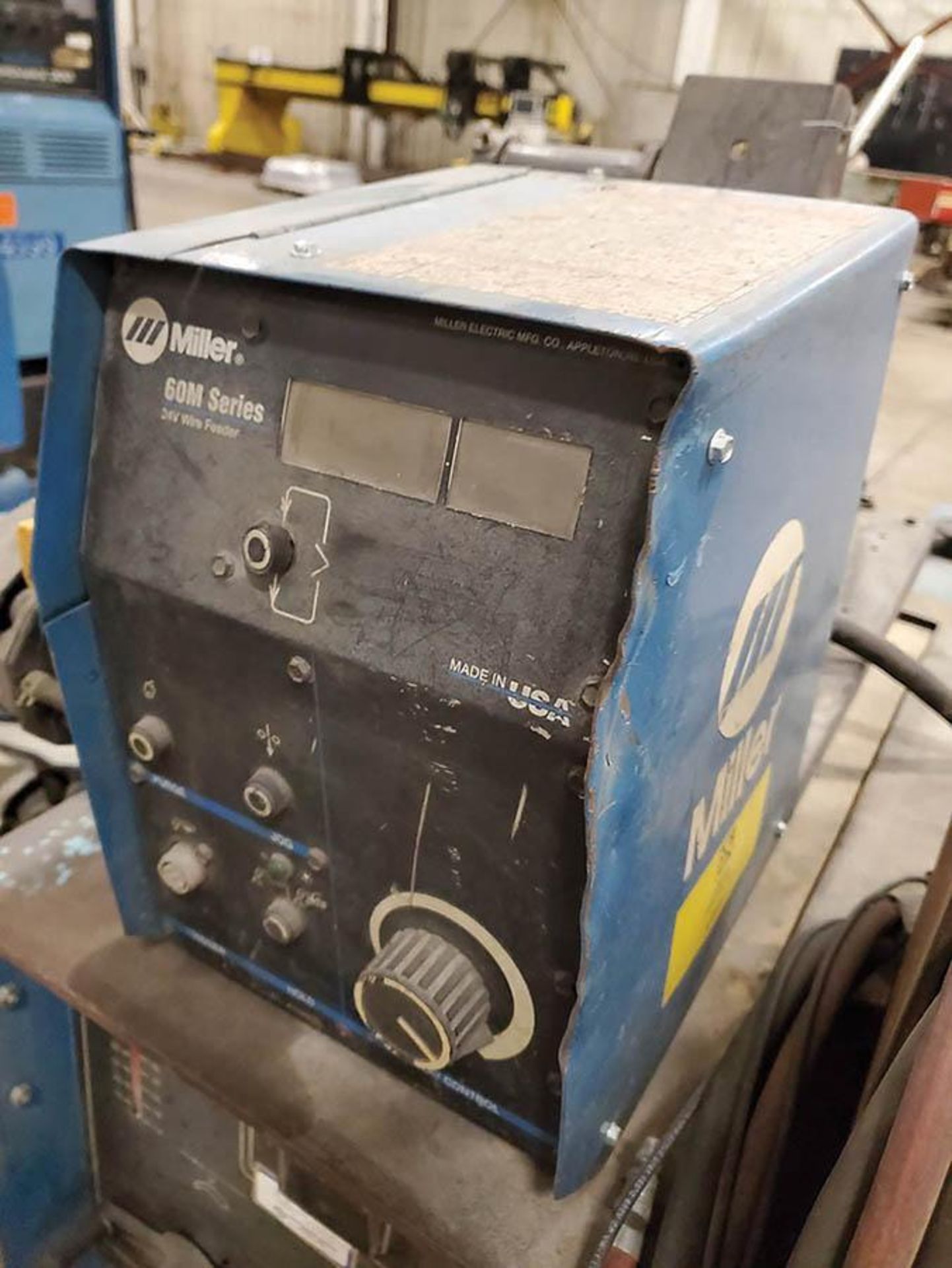 MILLER CP-300 CV-DC ARC WELDER WITH 60 SERIES 24V WIRE FEED - Image 4 of 5