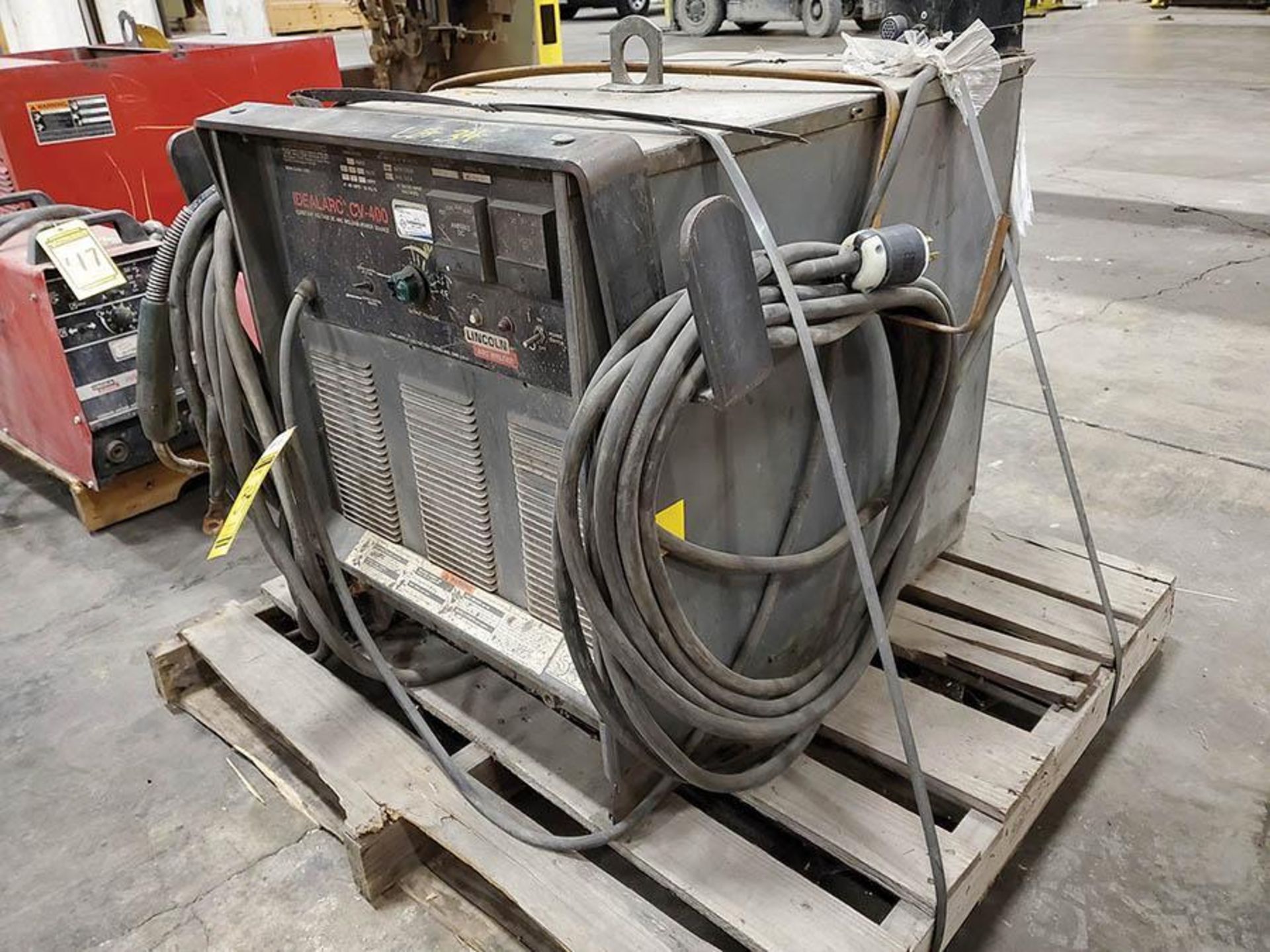 LINCOLN IDEALARC CV-400 CV-DC ARC WELDER