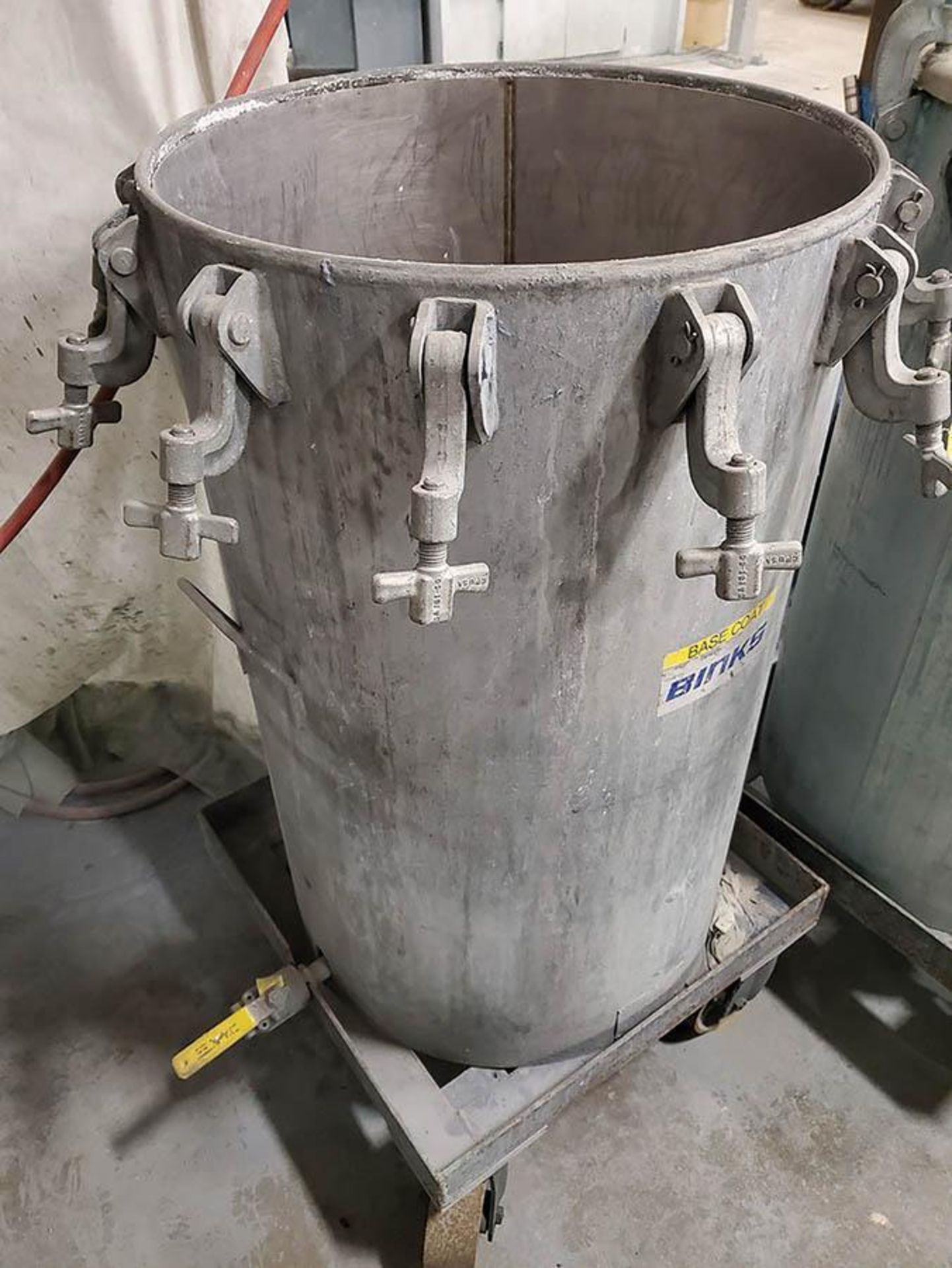 BINKS POWDER PRESSURE POT, 110 MAX PSIG, 23 1/2'' INSIDE DIA. - Image 2 of 4