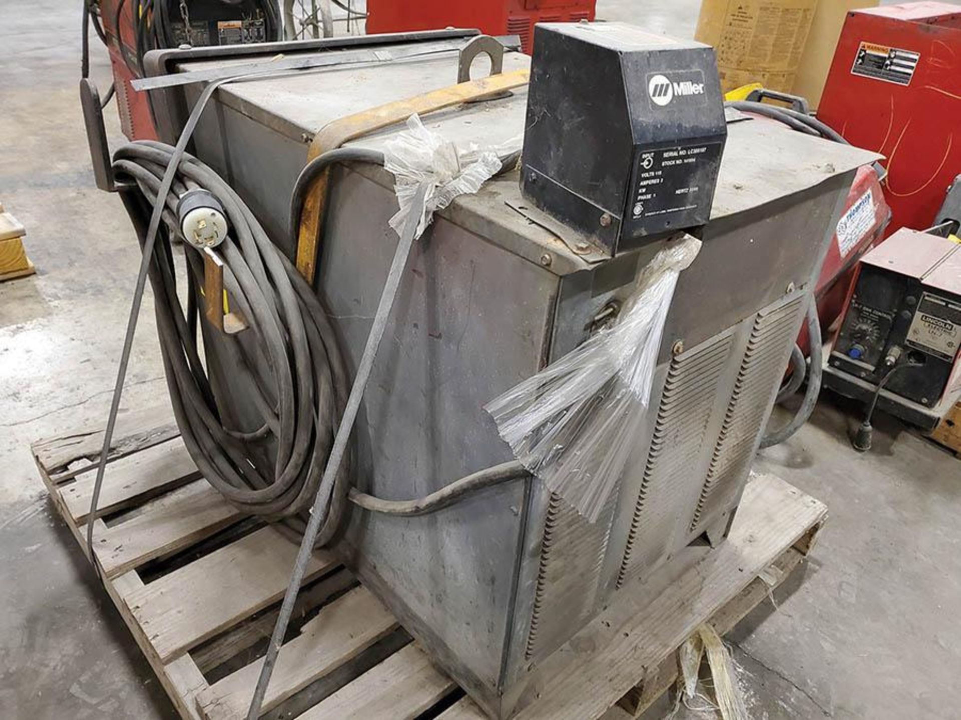 LINCOLN IDEALARC CV-400 CV-DC ARC WELDER - Image 6 of 6