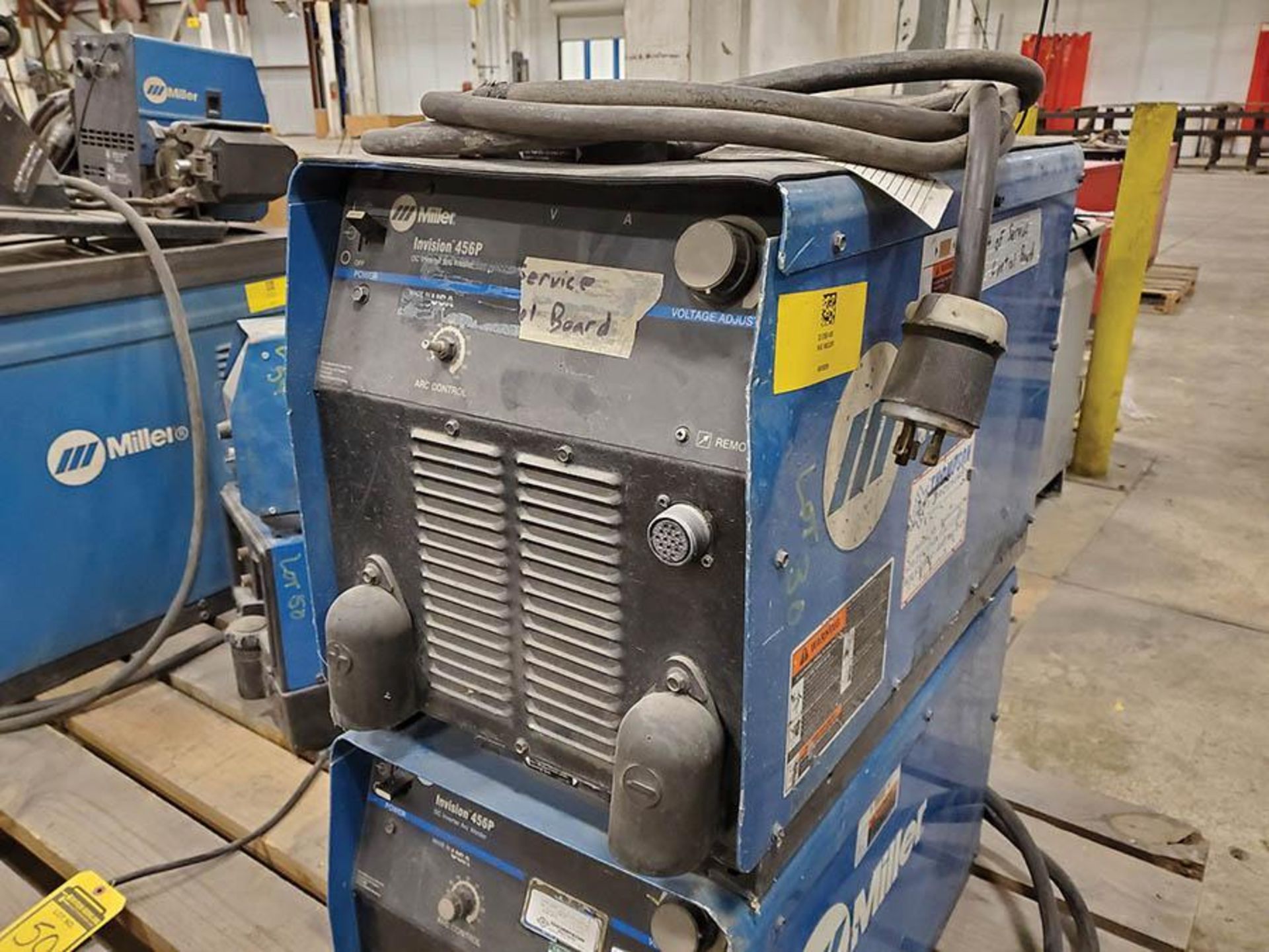 MILLER INVISION 456P DC INVERTER ARC WELDER