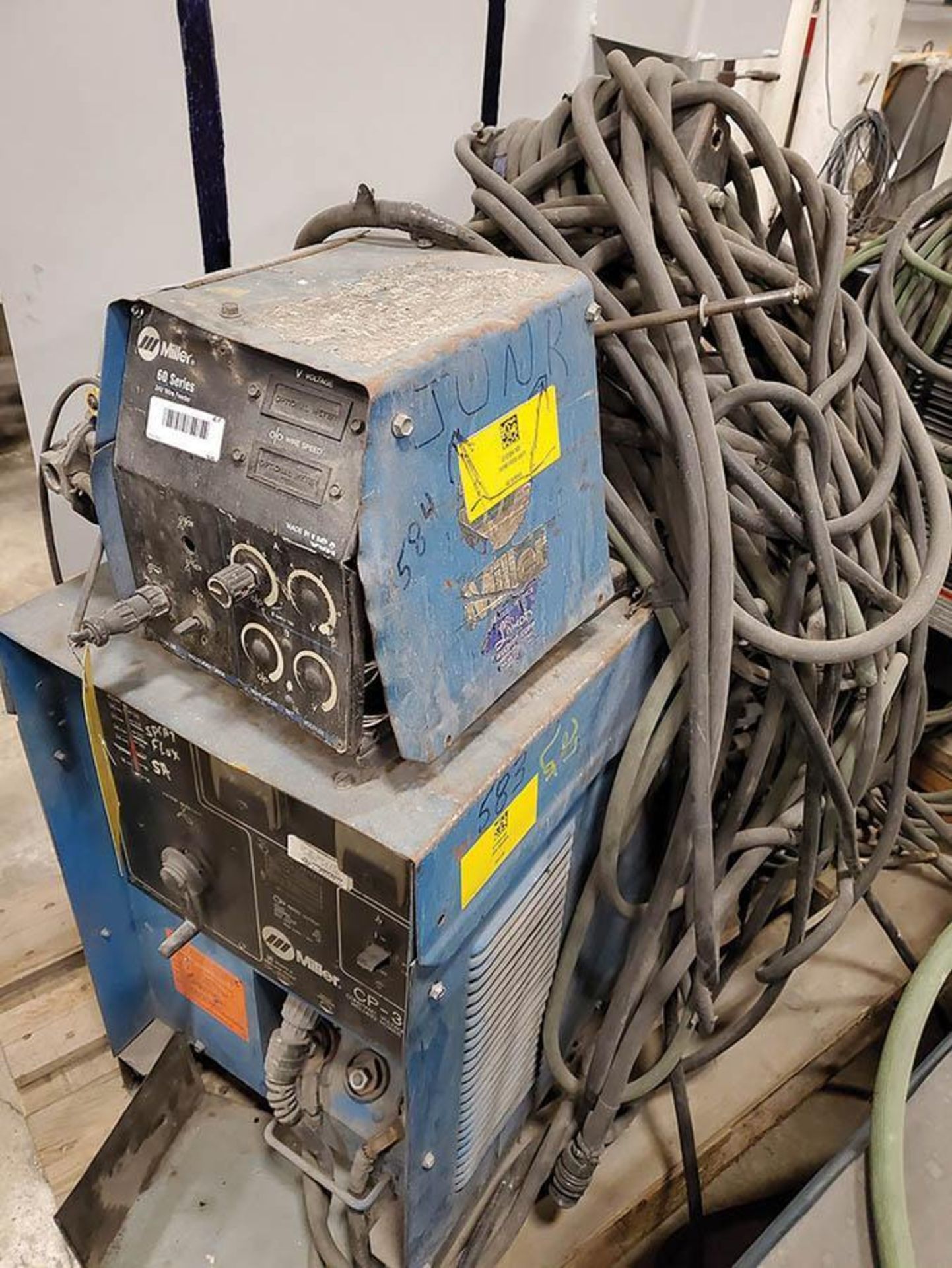 MILLER CP-300 CV-DC ARC WELDER WITH 60 SERIES 24V WIRE FEED - Image 4 of 4