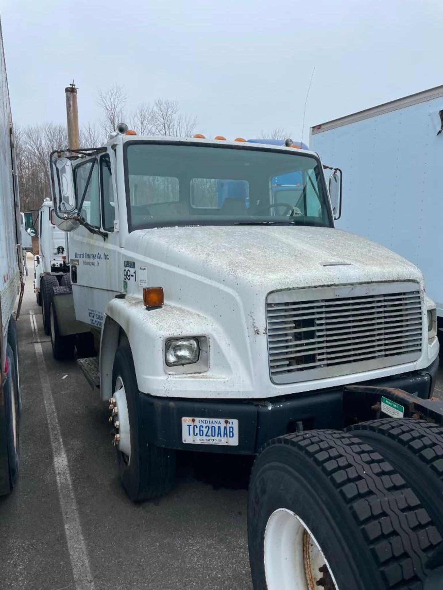 1999 FREIGHTLINER FL80 TRACTOR, SINGLE AXLE, DAY CAB, VIN 1FUWJJBB4XHA28094, UNIT 99-1 - Image 4 of 5