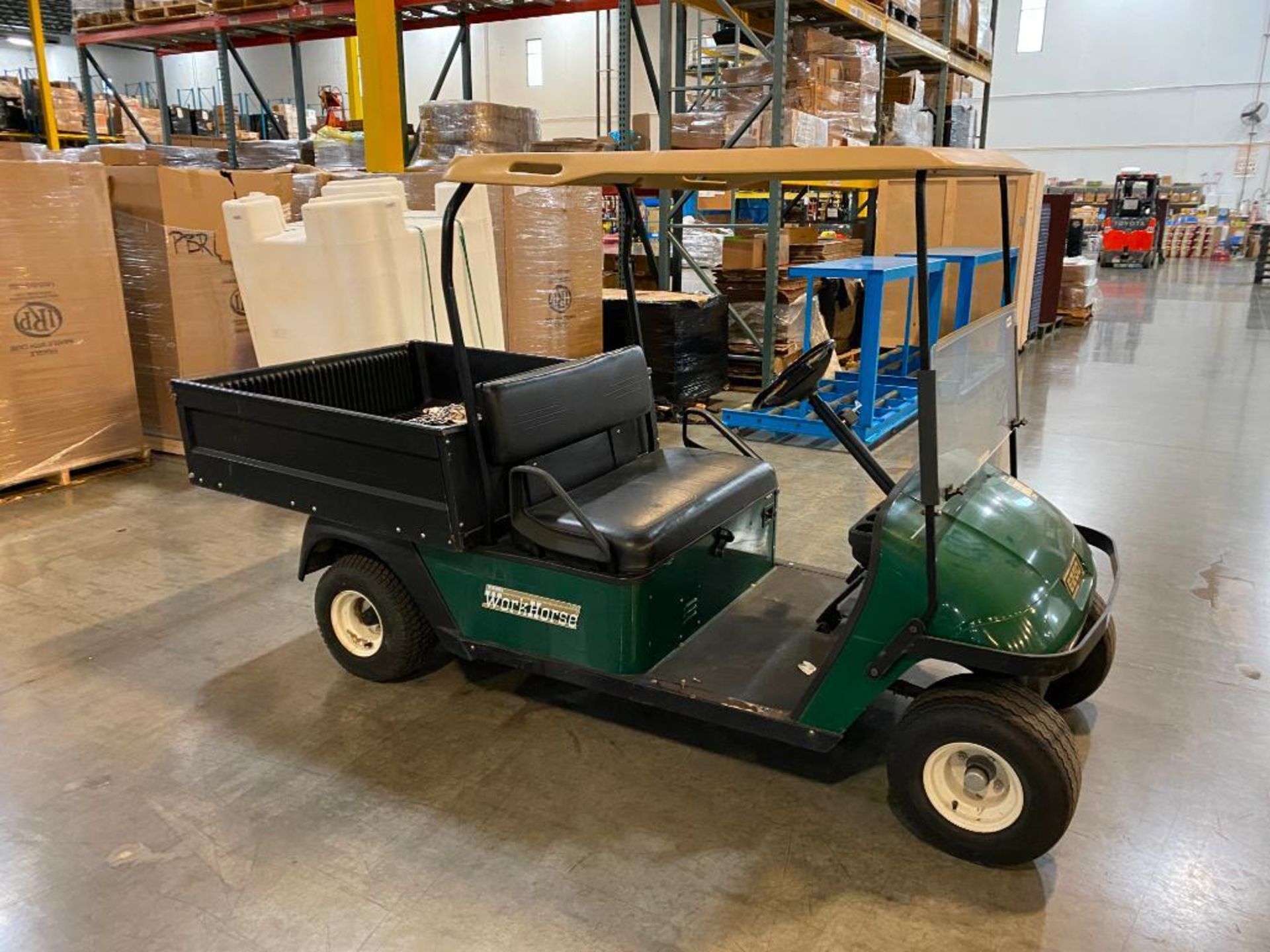 EZ GO WORKHORSE 1200G GOLF CART, GAS, WITH DUMP BED - Image 3 of 7