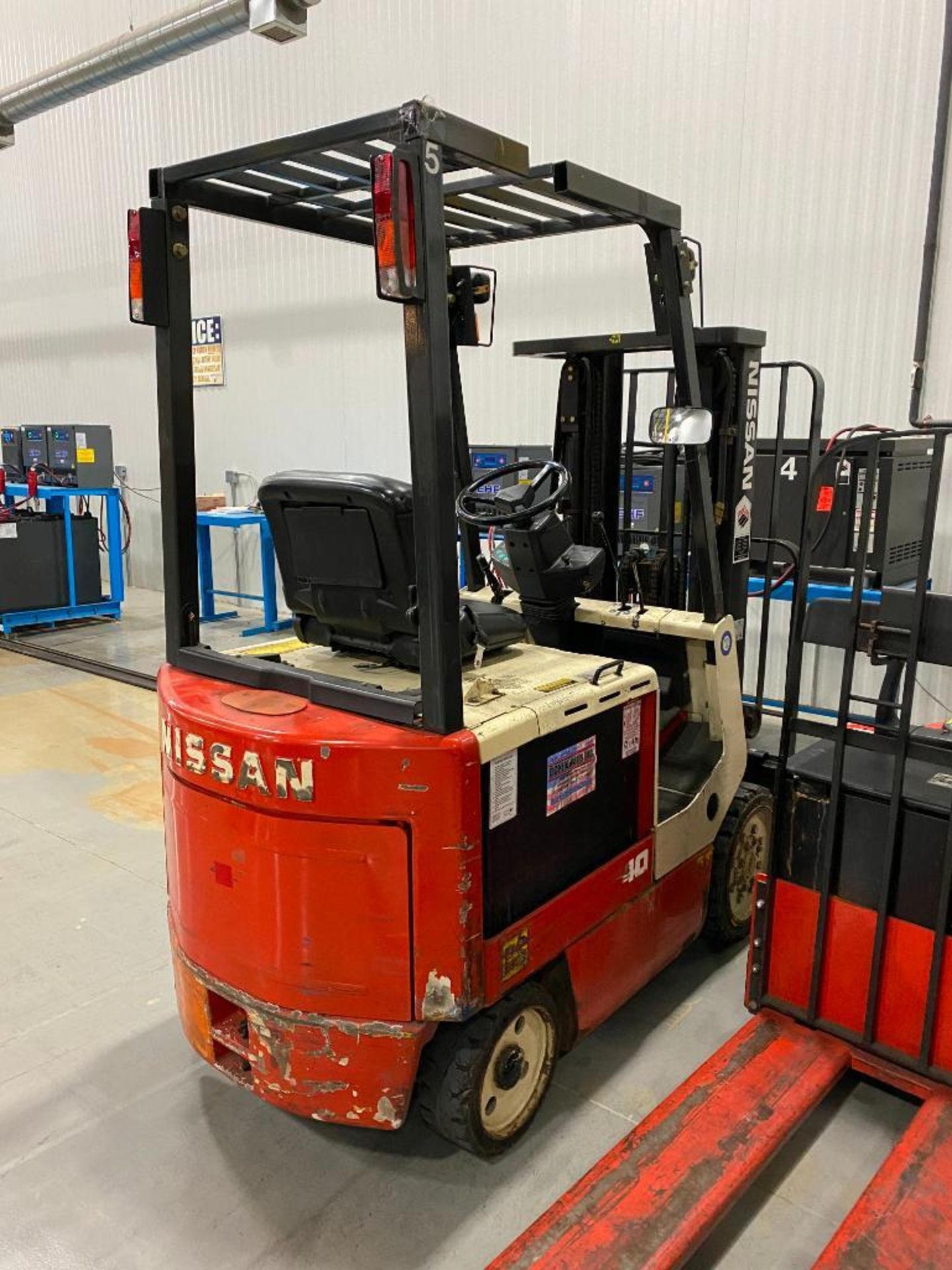 2002 NISSAN 40 ELECTRIC FORKLIFT, MODEL CWP02L20S, S/N CWP002-9C4197, 13,256 HOURS, SIDESHIFT, 3-STA - Image 5 of 9