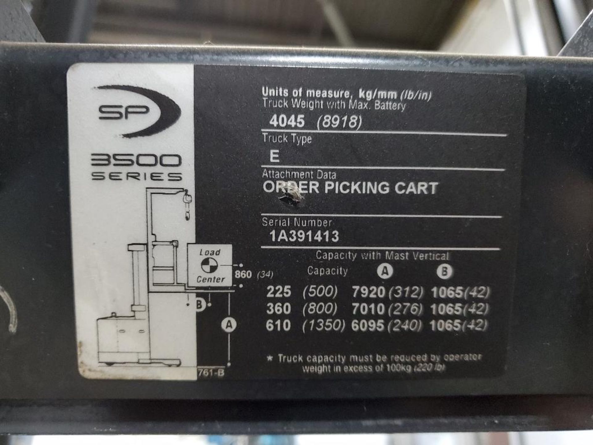 2012 CROWN 3500 SERIES STOCK ORDER PICKER, MODEL SP3520-30, 3,000 LB. CAPACITY, 24V, 131 1/2'' 3 STA - Image 24 of 26