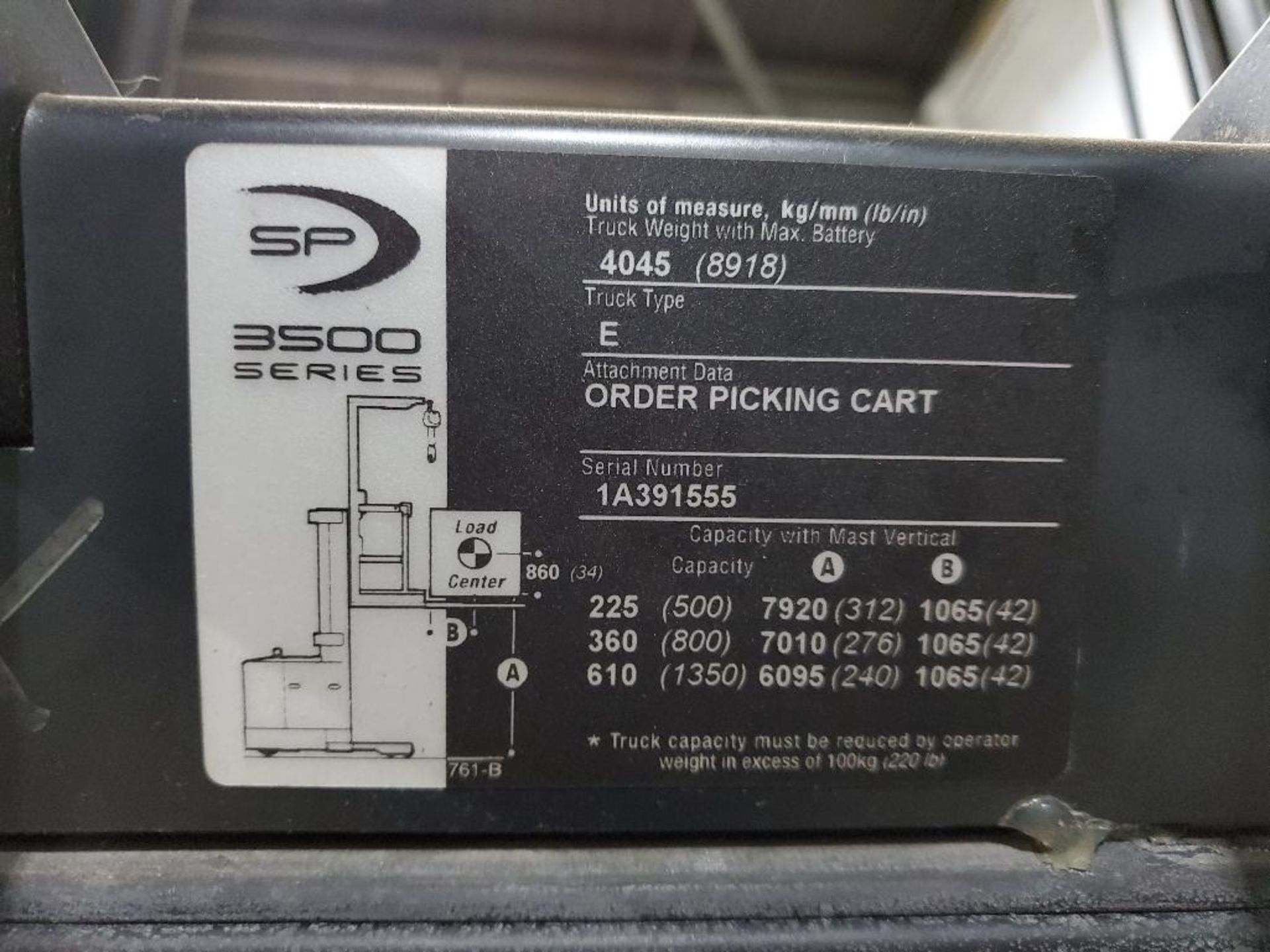 2012 CROWN 3500 SERIES STOCK ORDER PICKER, MODEL SP3520-30, 3,000 LB. CAPACITY, 24V, 131 1/2'' 3 STA - Image 23 of 26