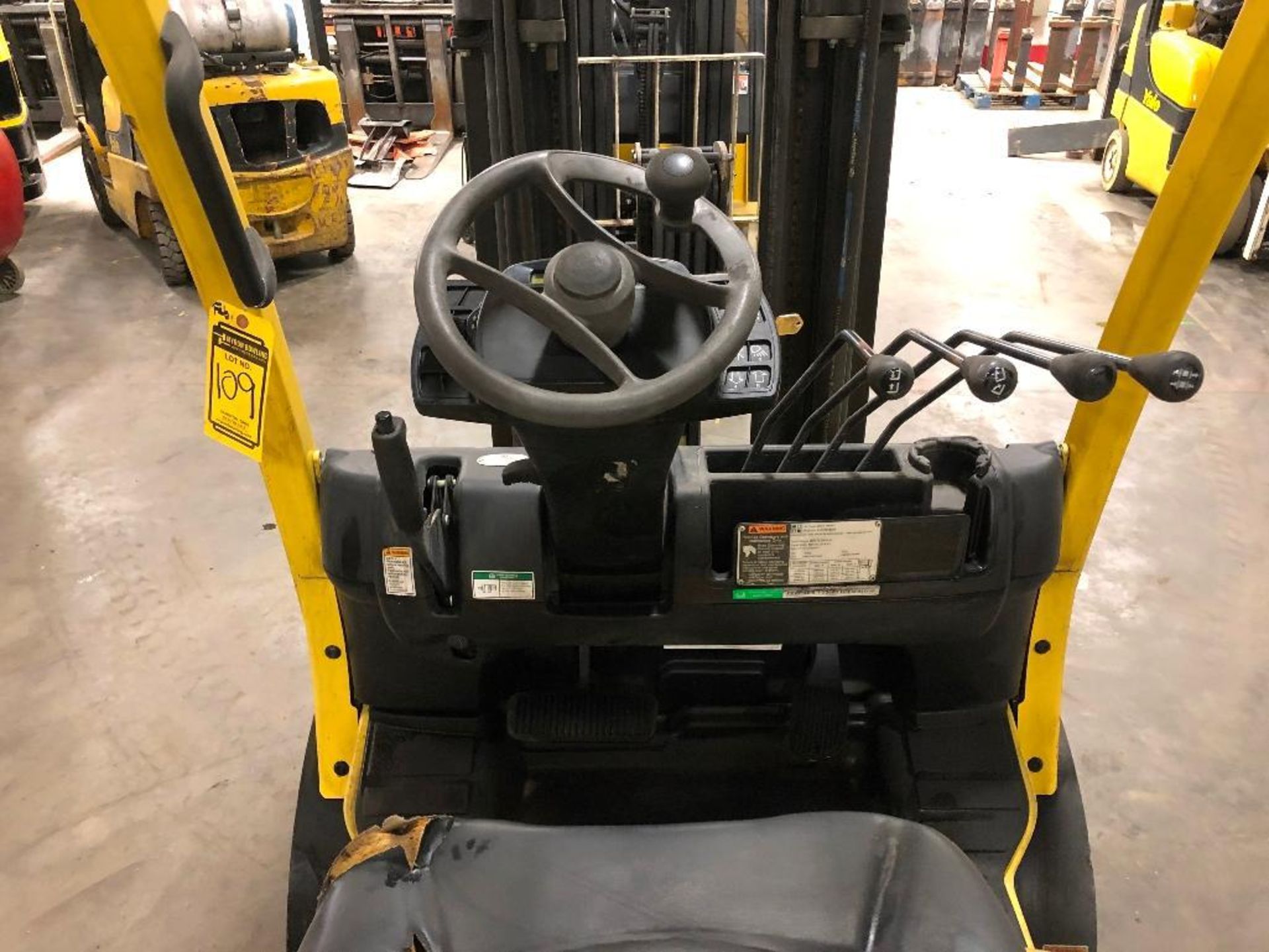 2015 HYSTER 5,000-LB., MODEL: S50FT, S/N: P177V01826N, LPG, LEVER SHIFT TRANSMISSION, PNEUMATIC TIRE - Image 5 of 5