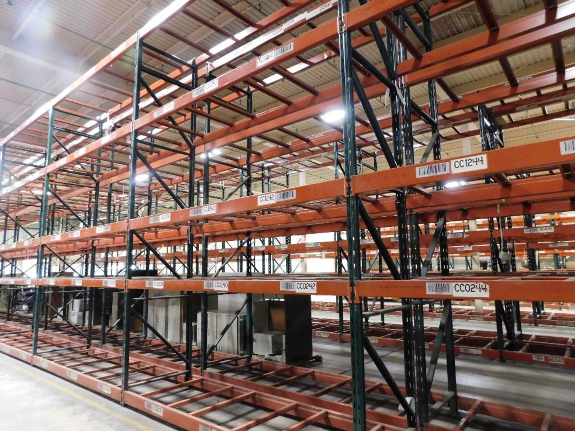 (32X) SECTIONS OF RIDG-U-RAK PALLET RACKING, (8) 20 FT. UPRIGHTS, (26) 16 FT. UPRIGHTS, (60) 4 1/2 I - Image 3 of 4