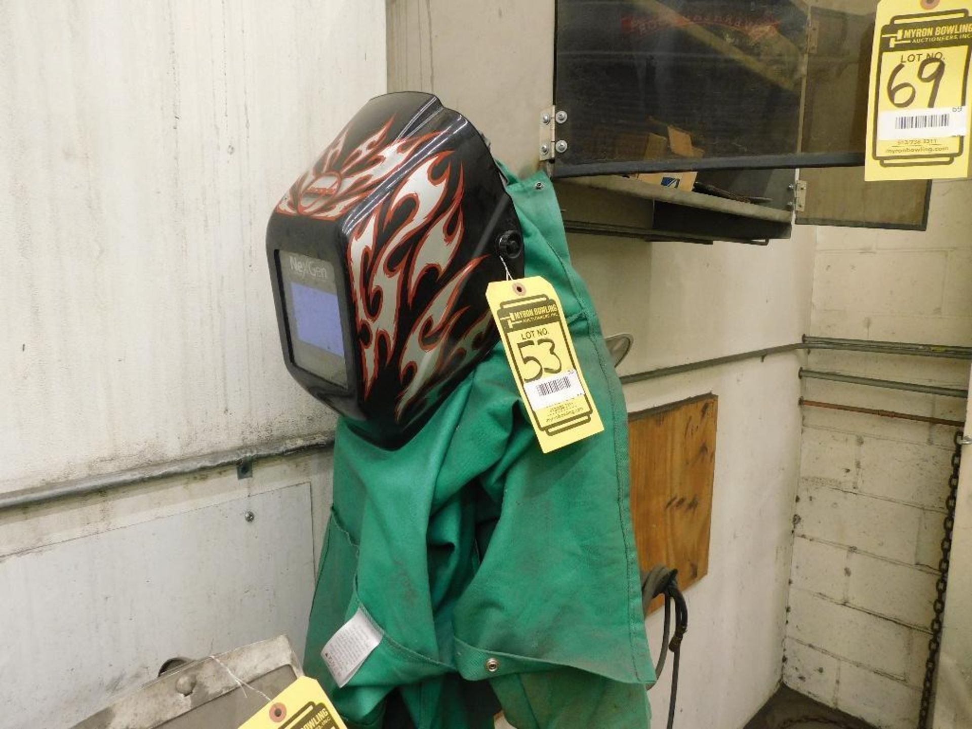 (2) WELDING JACKETS, GRINDING SHIELD, GLOVES, JACKSON NEXT GEN AUTO SHADE WELDING HELMET